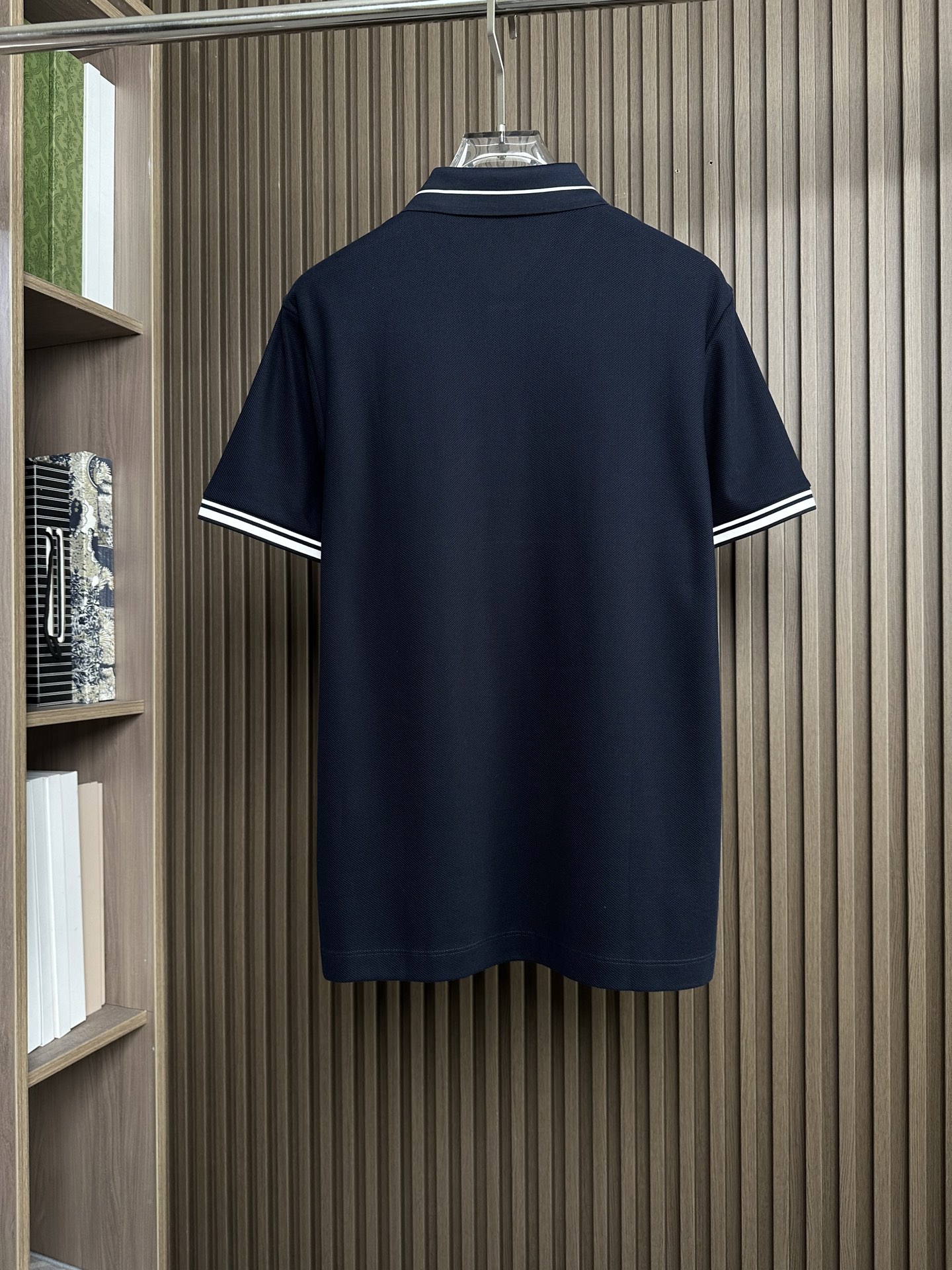 GUCCI古奇26SS春夏新款翻领短袖 原版定制 轻薄透气 上身丝滑舒适 领口，袖口条纹设计，高端大气经