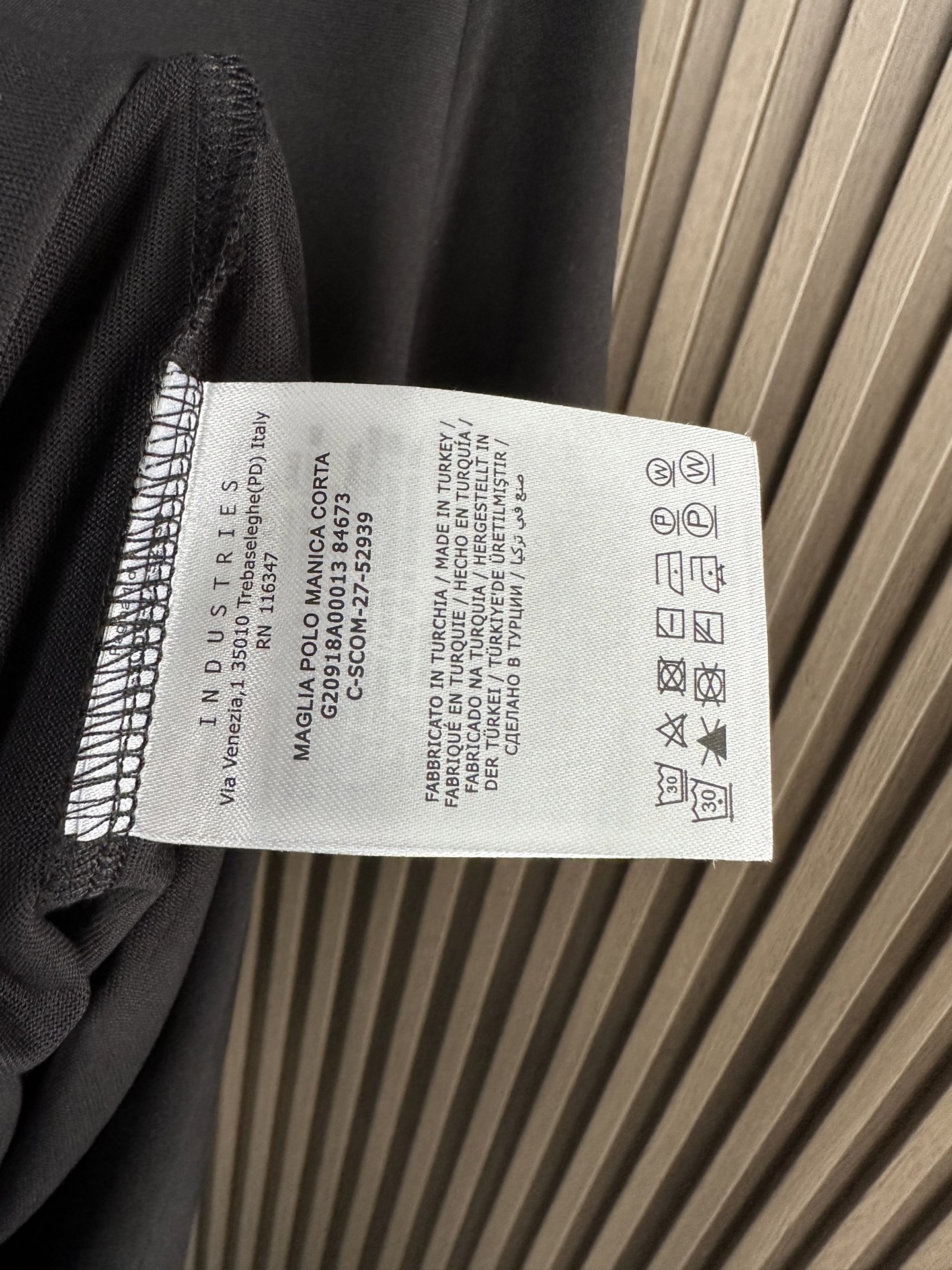 🔥MON蒙口男士时装款圆领短袖T恤，26SS春夏新品，超火爆人气单品！极符合巴美学基调的一款T恤，造型设