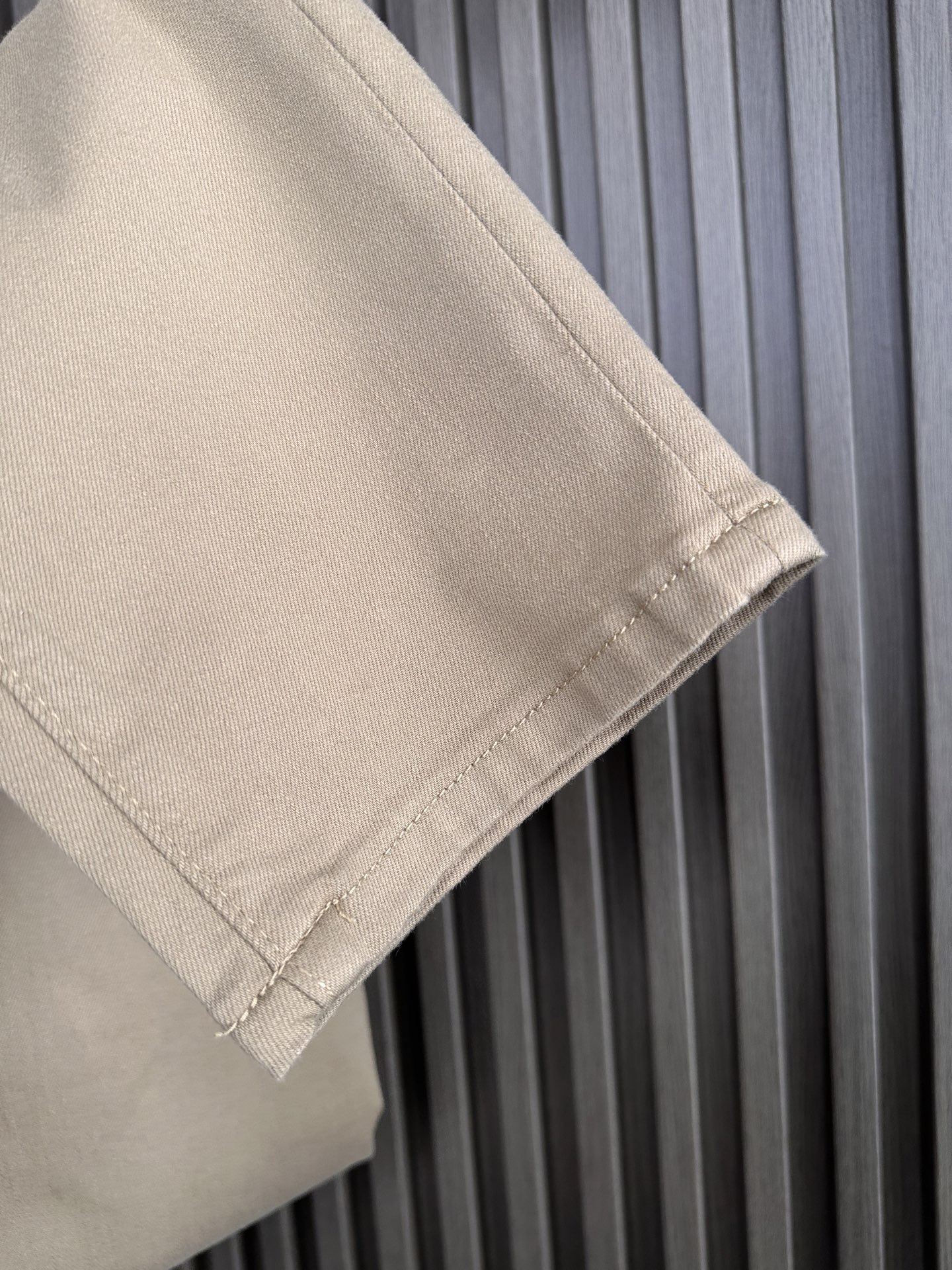 🔥Burberry 巴宝莉26SS春夏新款五袋款牛仔裤，面料精选高弹牛仔面料 轻薄柔软舒适 定制高端五金