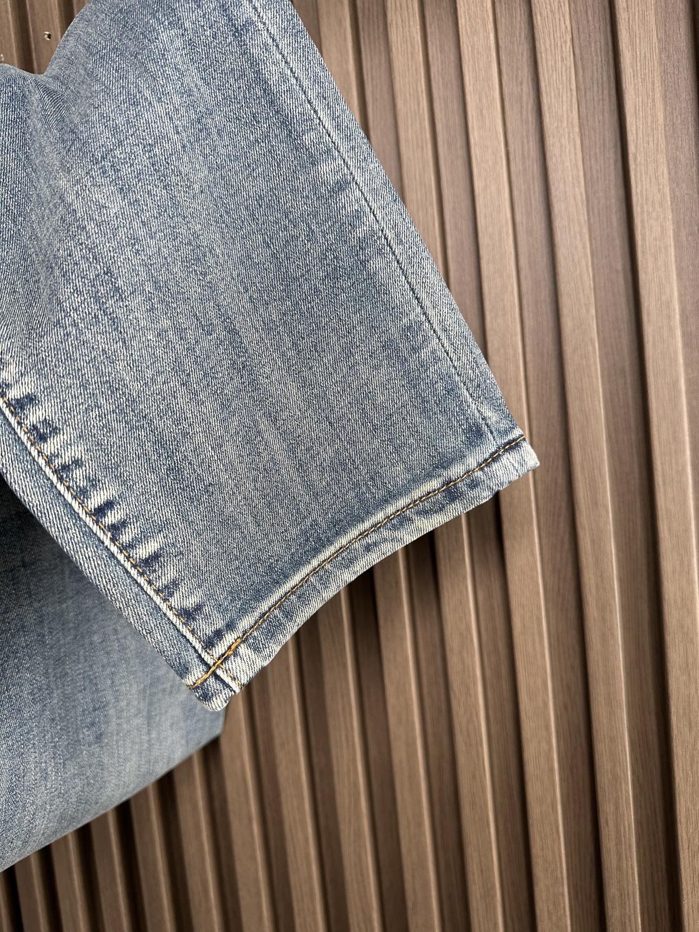 🔥Burberry 巴宝莉26SS春夏新款五袋款牛仔裤，面料精选高弹牛仔面料 轻薄柔软舒适 定制高端五金