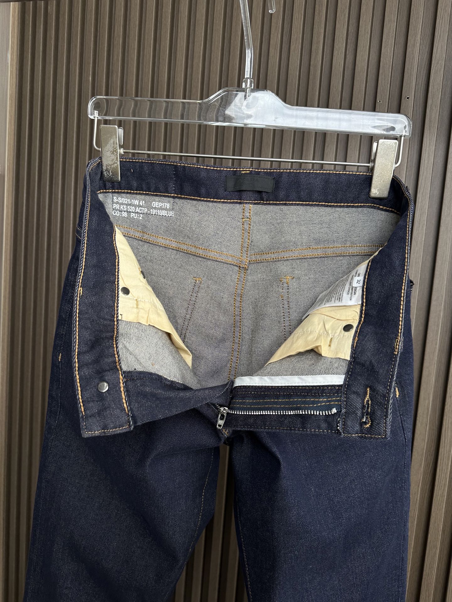 🔥PRADA普拉达26SS春夏新款五袋款牛仔裤，面料精选高弹牛仔面料 轻薄柔软舒适 定制高端五金 细节彰