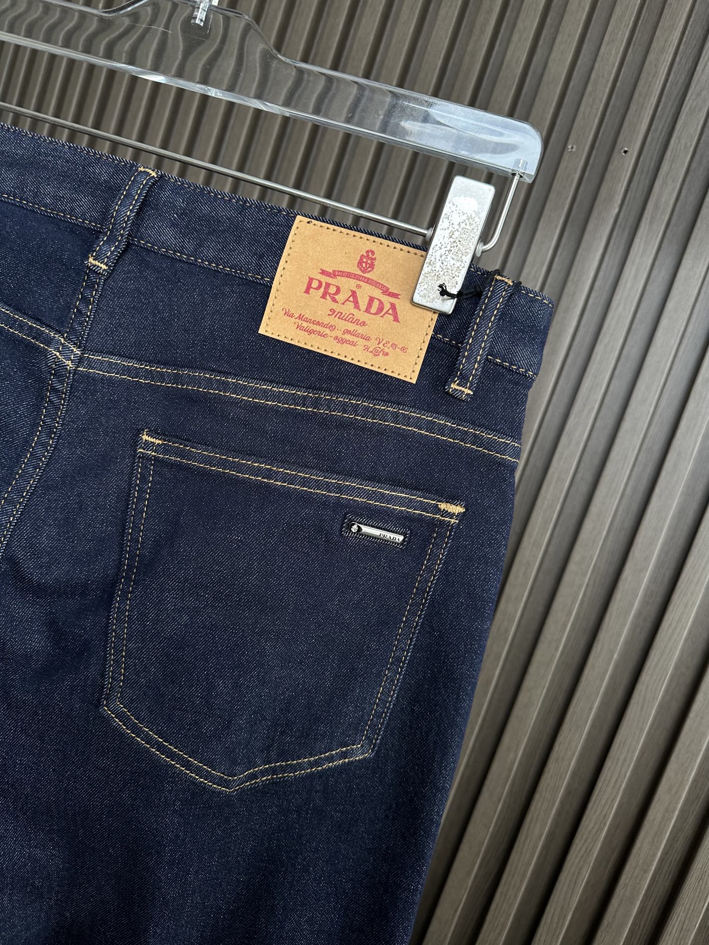 🔥PRADA普拉达26SS春夏新款五袋款牛仔裤，面料精选高弹牛仔面料 轻薄柔软舒适 定制高端五金 细节彰