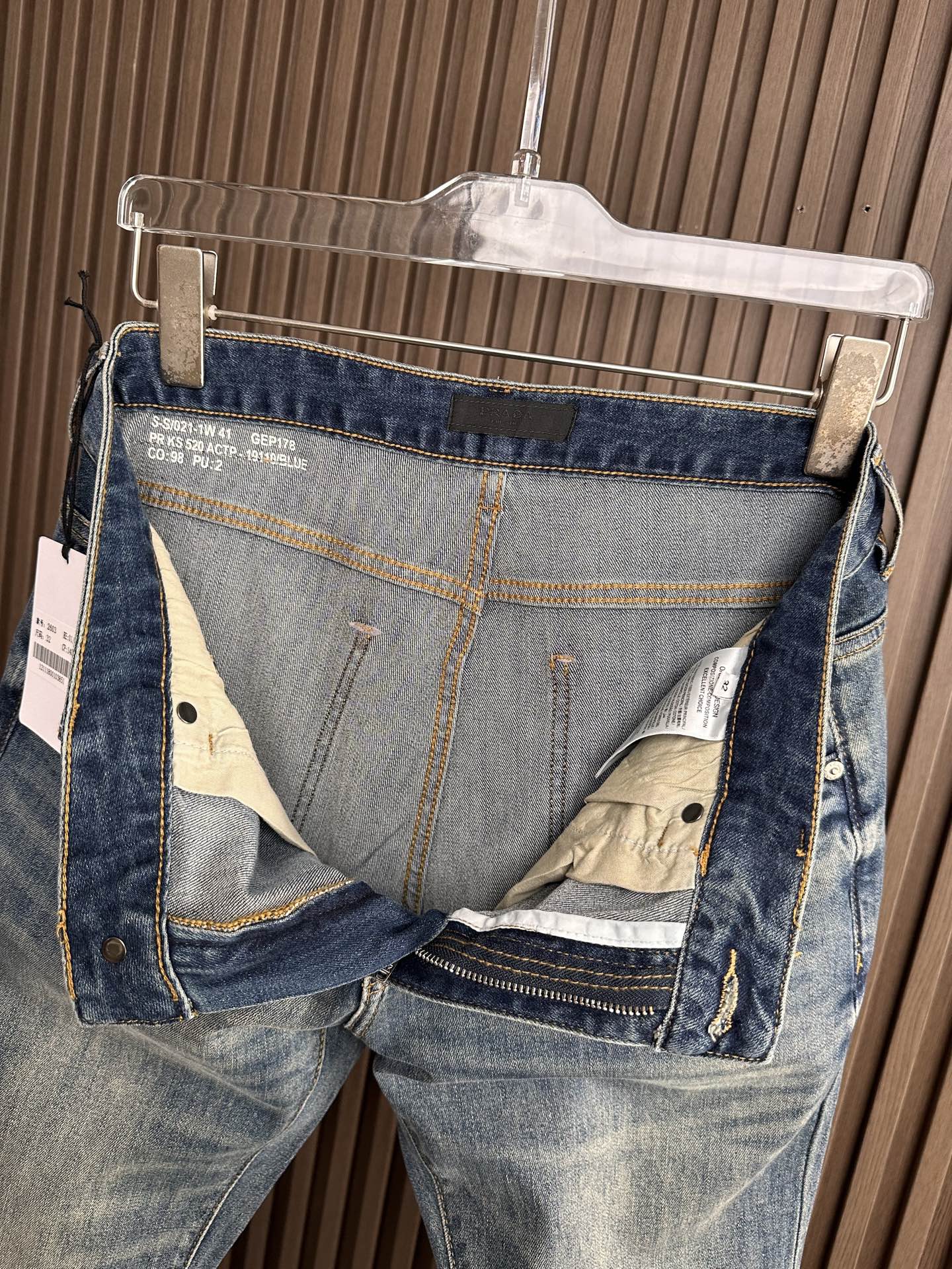 🔥PRADA普拉达26SS春夏新款五袋款牛仔裤，面料精选高弹牛仔面料 轻薄柔软舒适 定制高端五金 细节彰