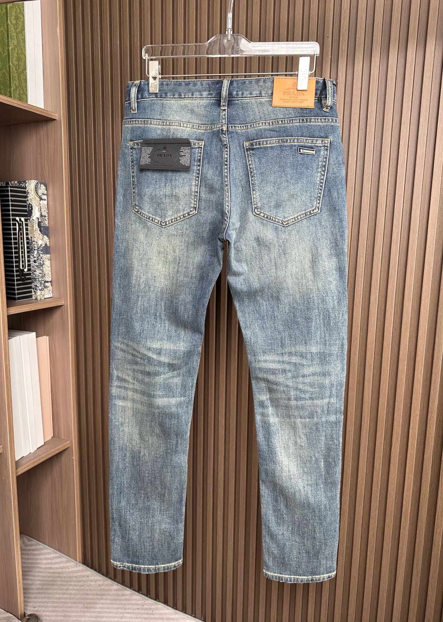 🔥PRADA普拉达26SS春夏新款五袋款牛仔裤，面料精选高弹牛仔面料 轻薄柔软舒适 定制高端五金 细节彰