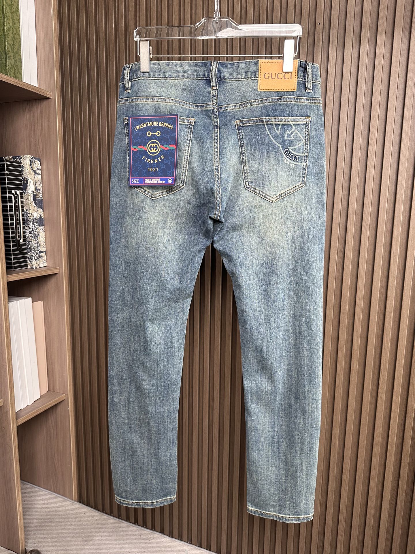 🔥GUCCI古奇26SS春夏新款五袋款牛仔裤，面料精选高弹牛仔面料 轻薄柔软舒适 定制高端五金 细节彰显