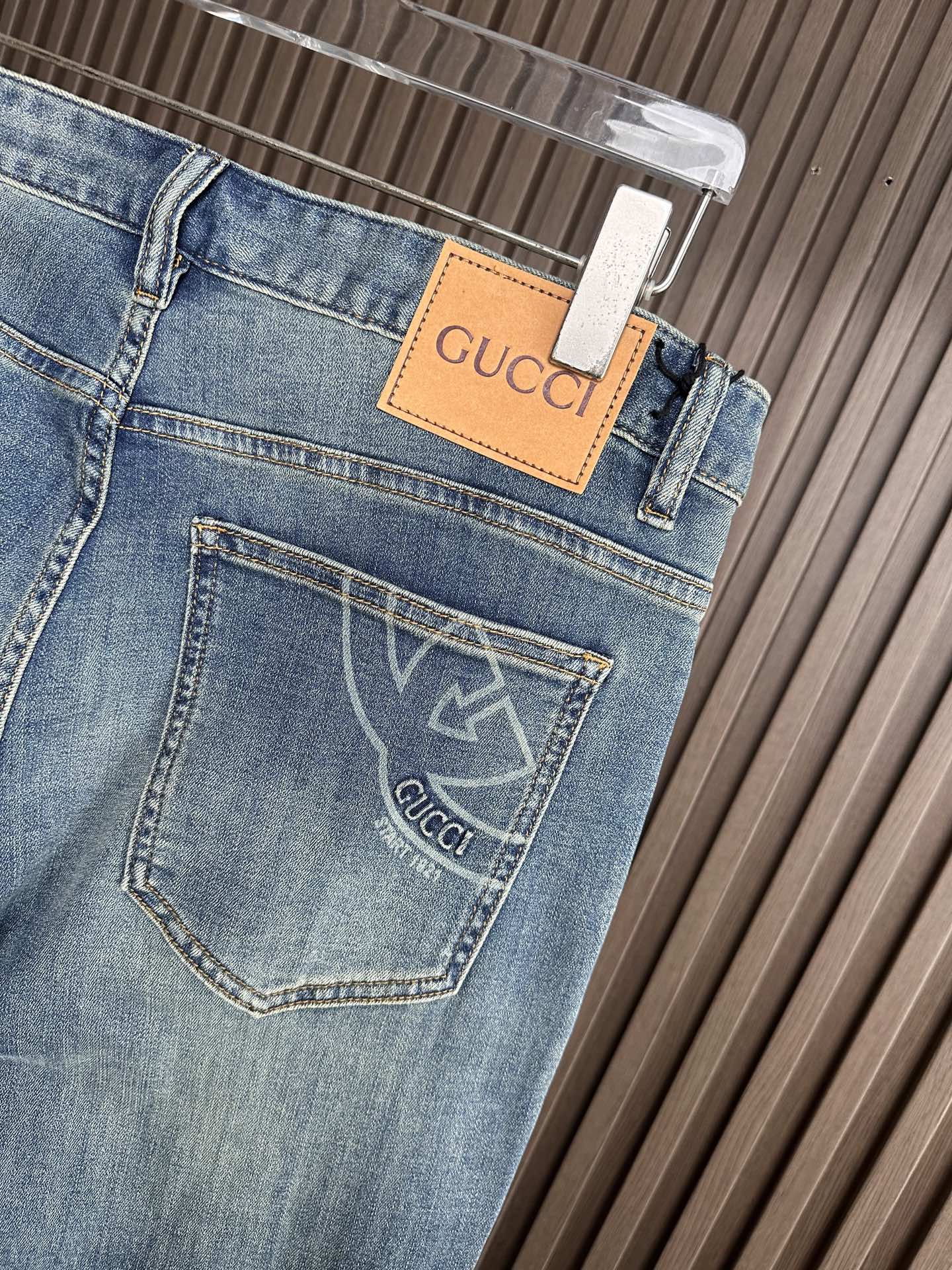 🔥GUCCI古奇26SS春夏新款五袋款牛仔裤，面料精选高弹牛仔面料 轻薄柔软舒适 定制高端五金 细节彰显