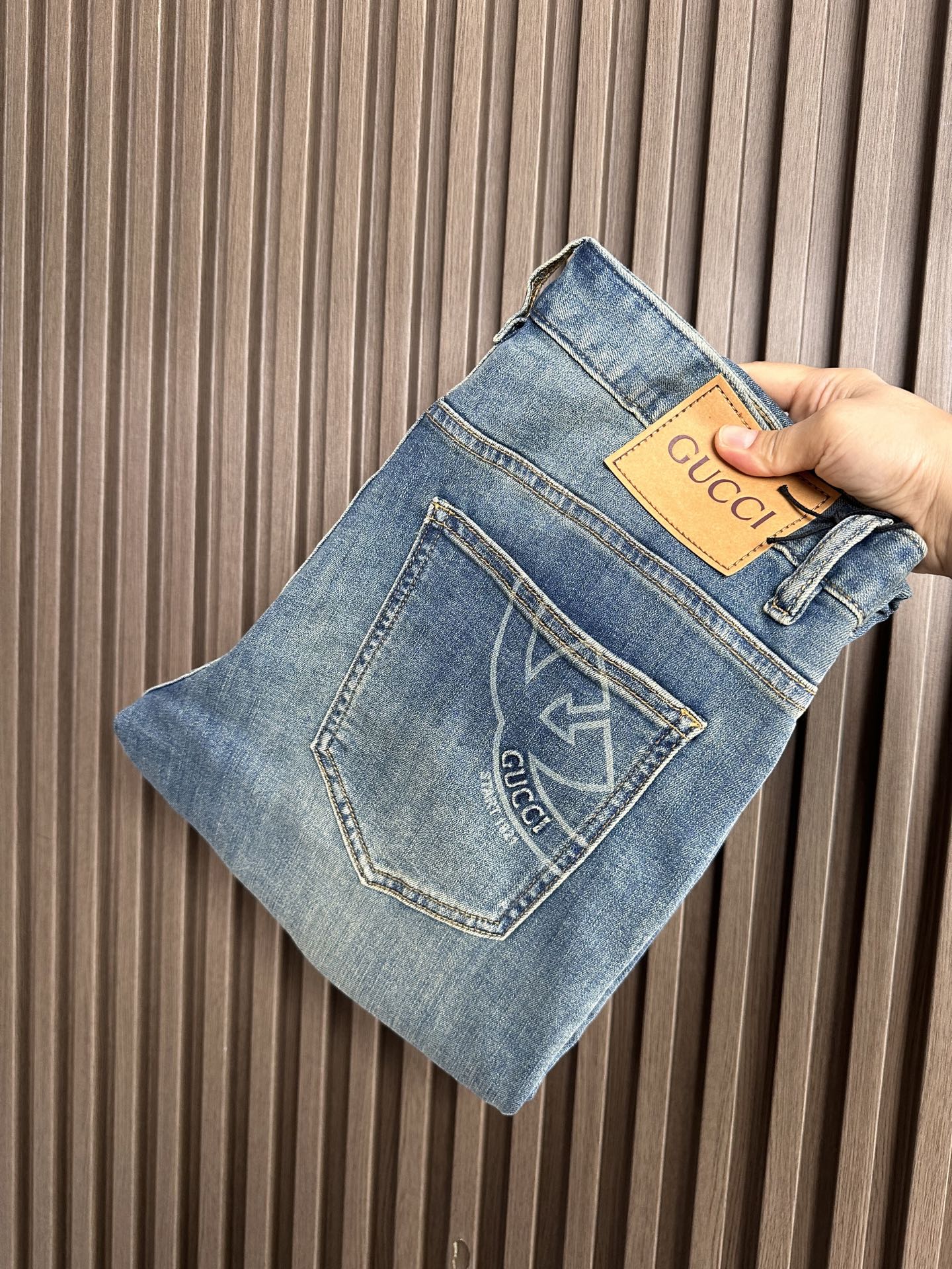 . 627194_320 627194_320