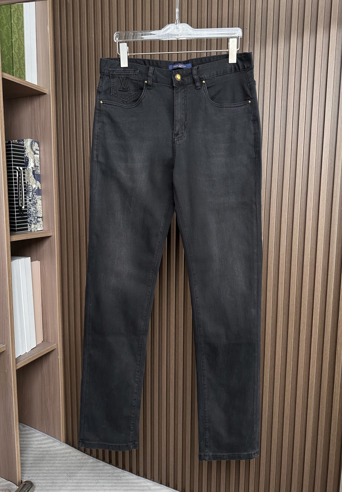 🔥LV驴家26SS春夏新款五袋款牛仔裤，直筒款，面料精选高弹牛仔面料 轻薄柔软舒适 定制高端五金 细节彰