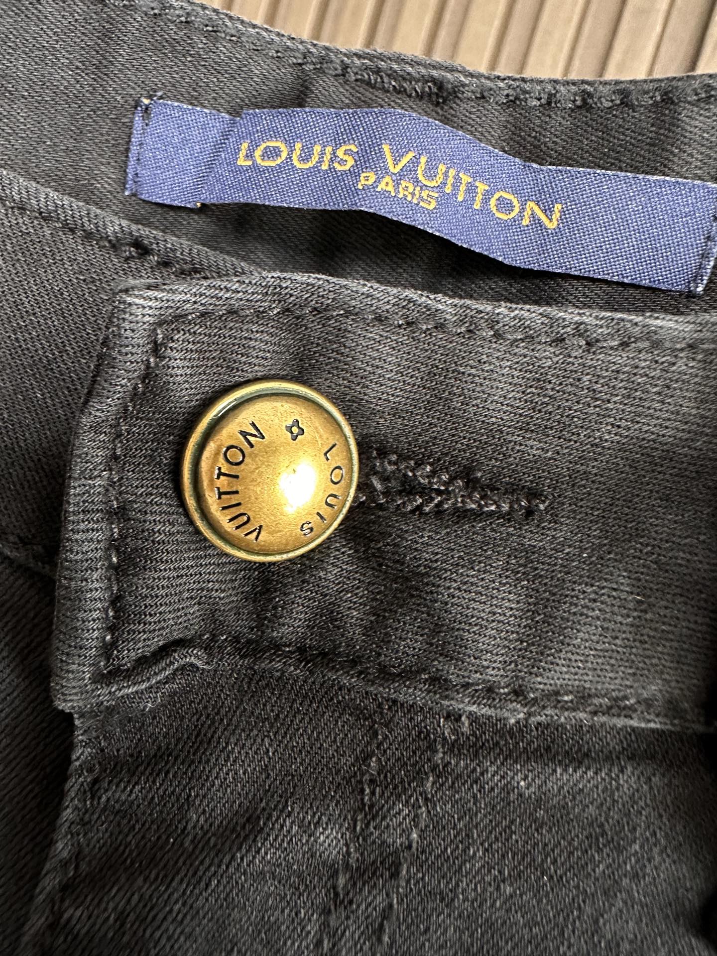 🔥LV驴家26SS春夏新款五袋款牛仔裤，直筒款，面料精选高弹牛仔面料 轻薄柔软舒适 定制高端五金 细节彰