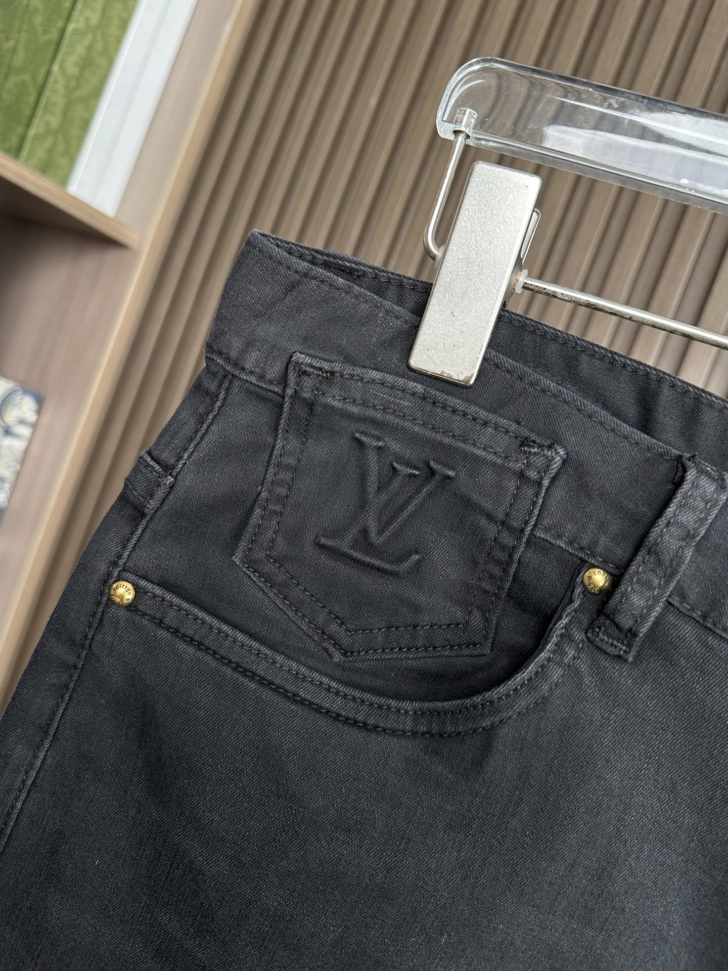 🔥LV驴家26SS春夏新款五袋款牛仔裤，直筒款，面料精选高弹牛仔面料 轻薄柔软舒适 定制高端五金 细节彰