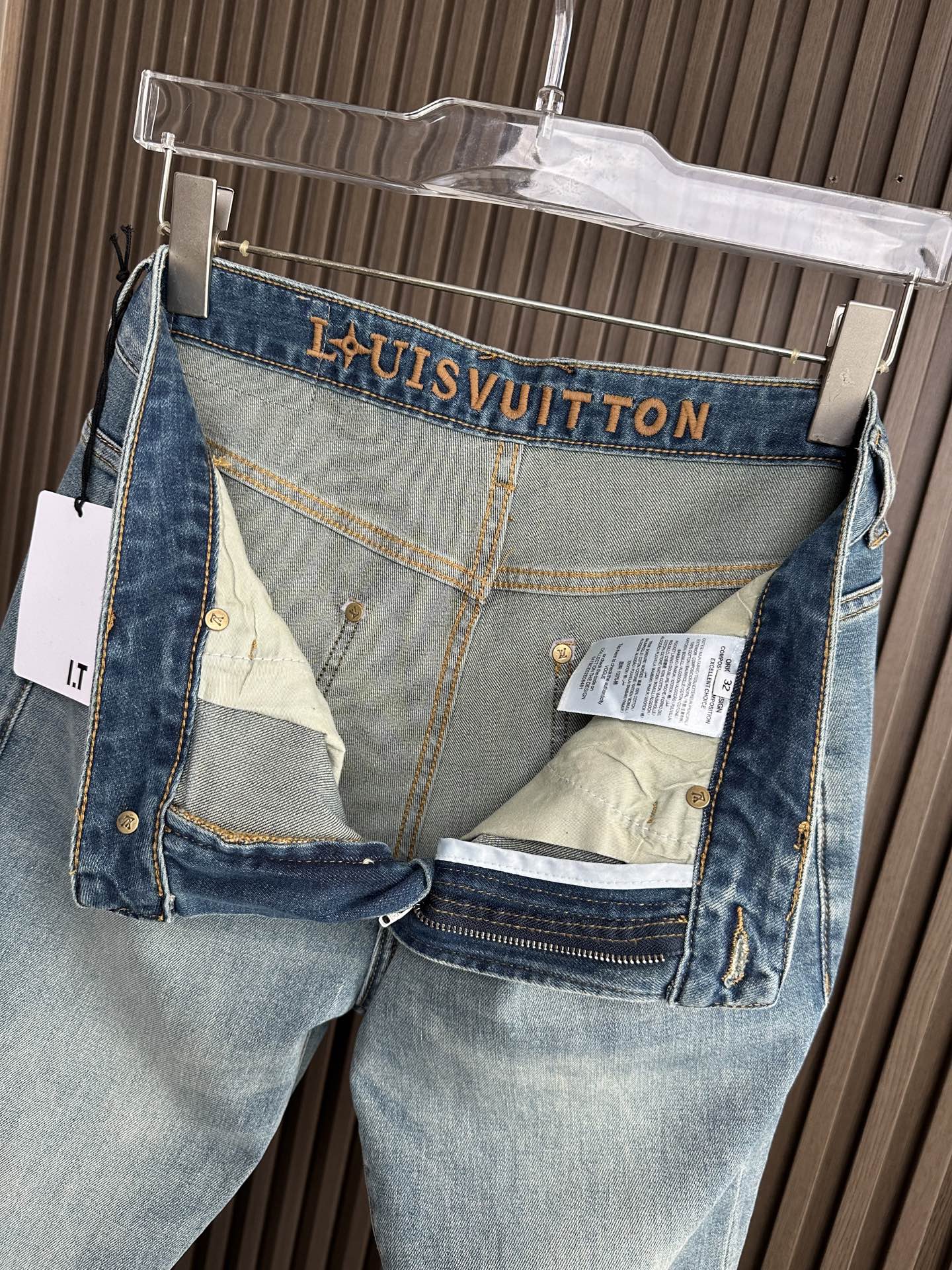 🔥LV驴家26SS春夏新款五袋款牛仔裤，直筒款，面料精选高弹牛仔面料 轻薄柔软舒适 定制高端五金 细节彰