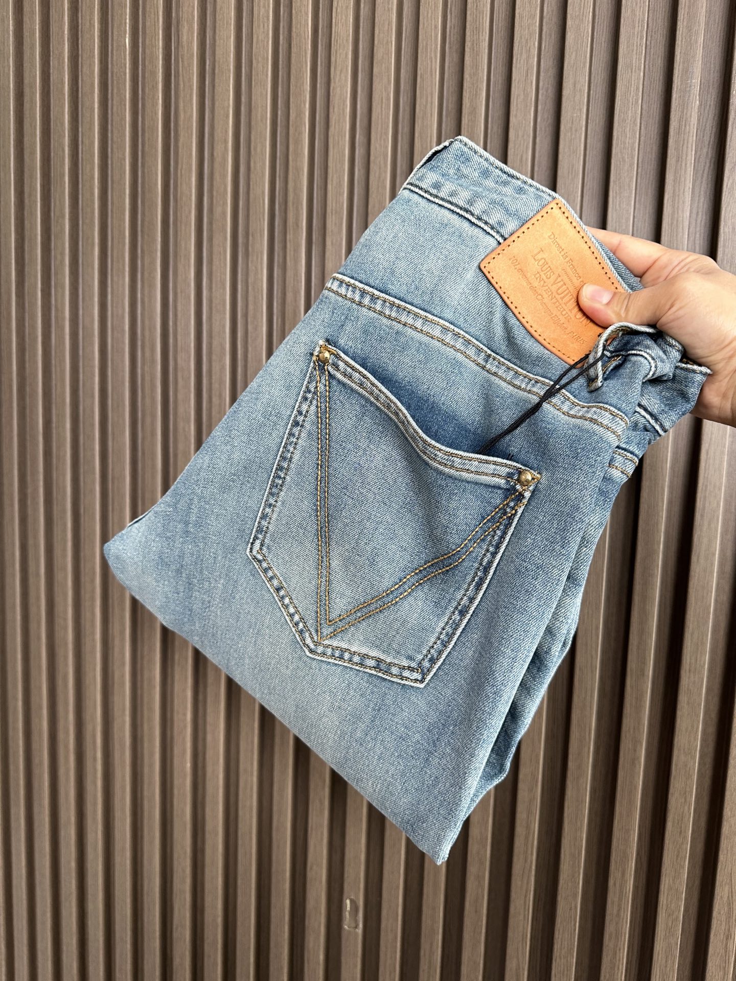 . 627198_320 627198_320