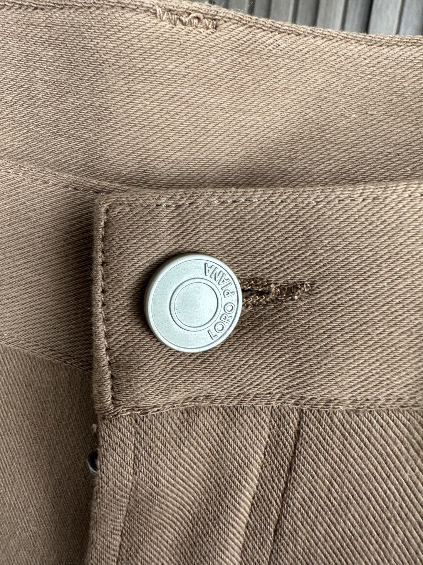 （深卡其～）Loro piana诺悠翩雅26SS早春新款五袋款休闲裤 面料精选斜纹高弹面料 柔软舒适 经