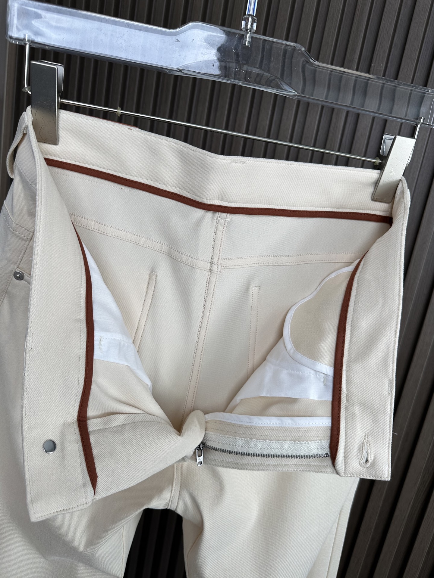 （杏色～）Loro piana诺悠翩雅26SS早春新款五袋款休闲裤 面料精选斜纹高弹面料 柔软舒适 经典