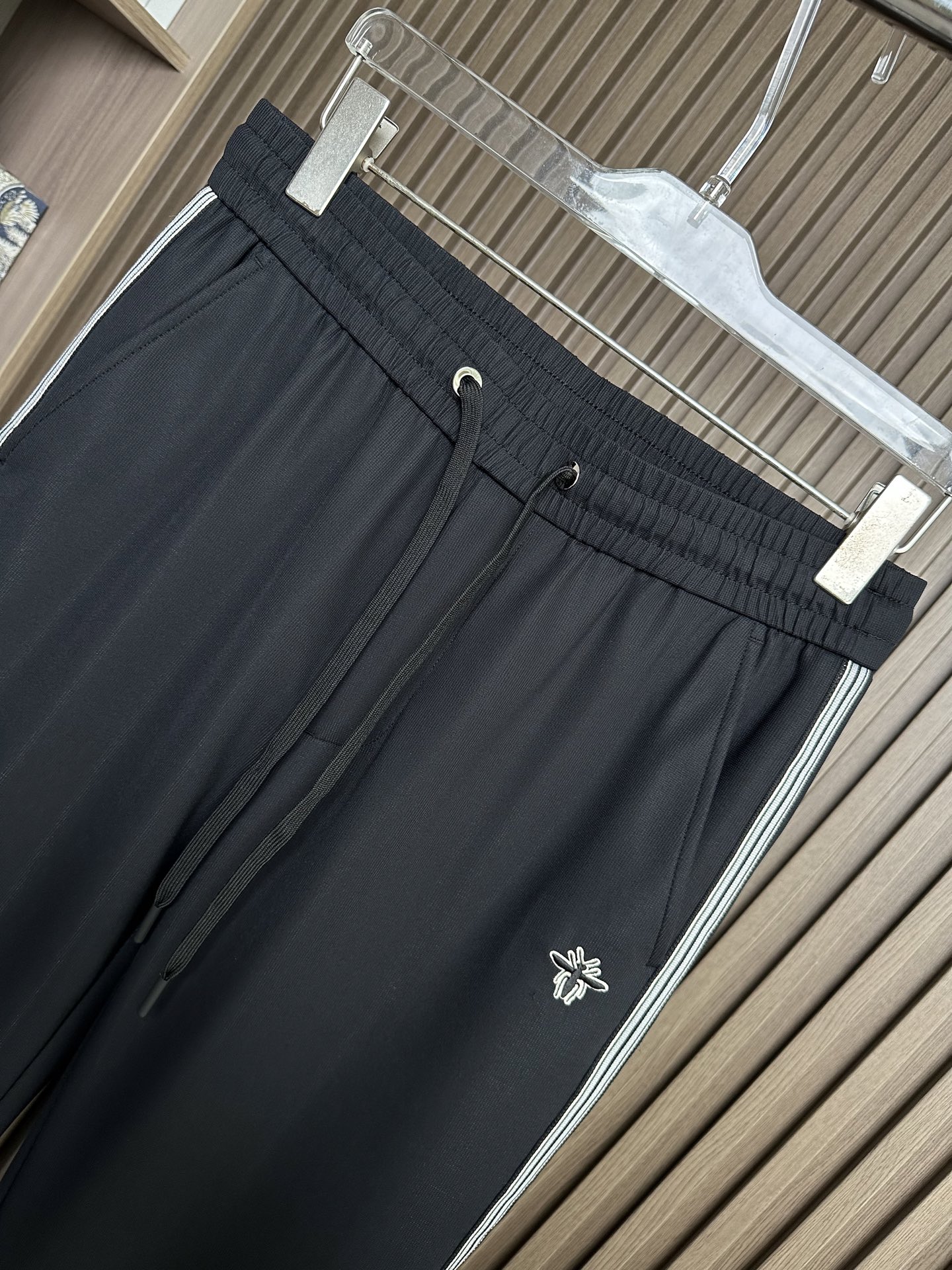 CD迪奥26SS春夏新款休闲裤，高密度涤纶平纹四面弹面料，布面平整挺括🈶性，抗皱不易变形 ，不易褪色，耐