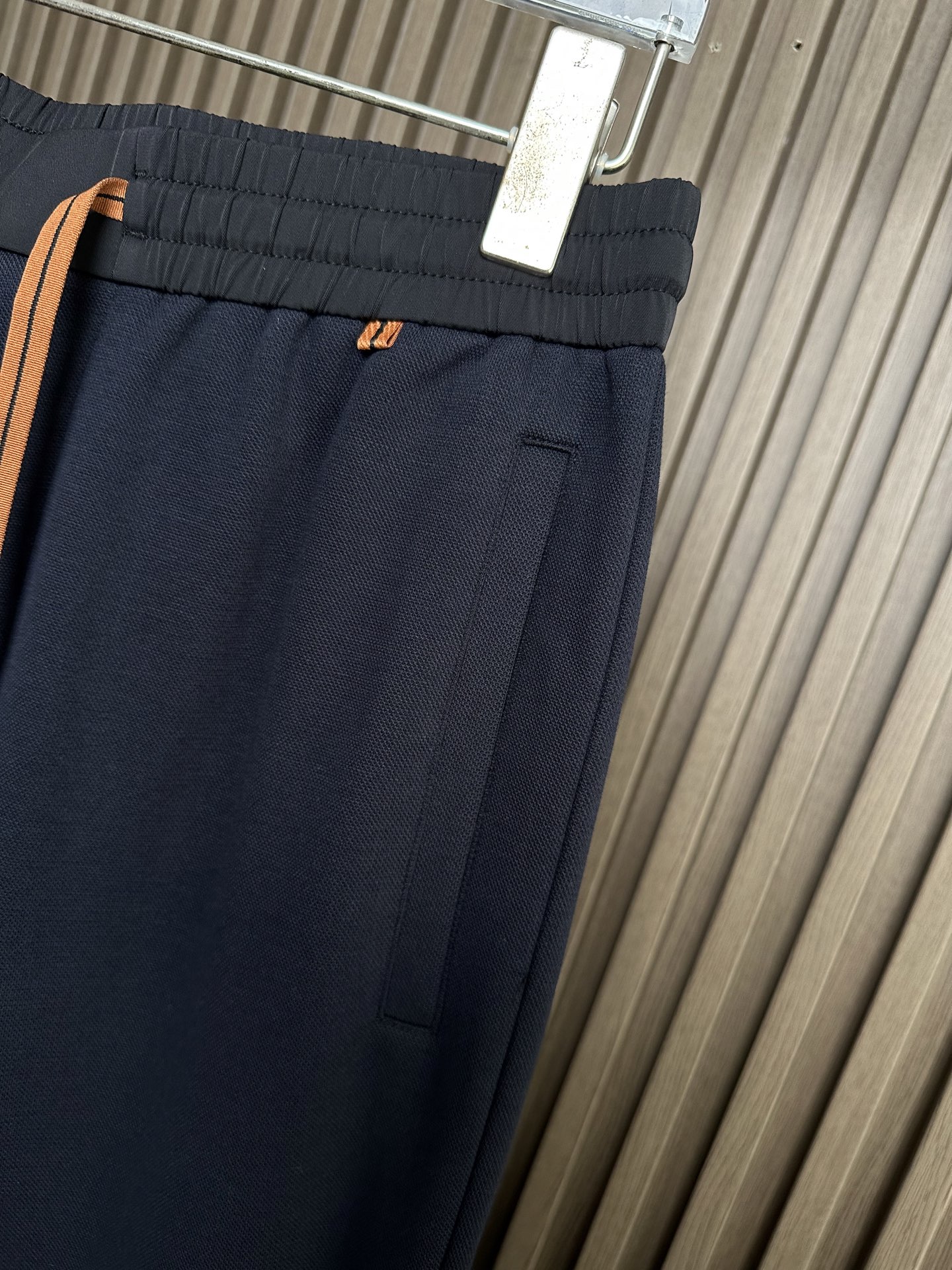 . ZZ杰尼亚26SS春夏新款休闲裤，高密度四面弹面料，布面平整挺括🈶性，抗皱不易变形 ，不易褪色，耐磨