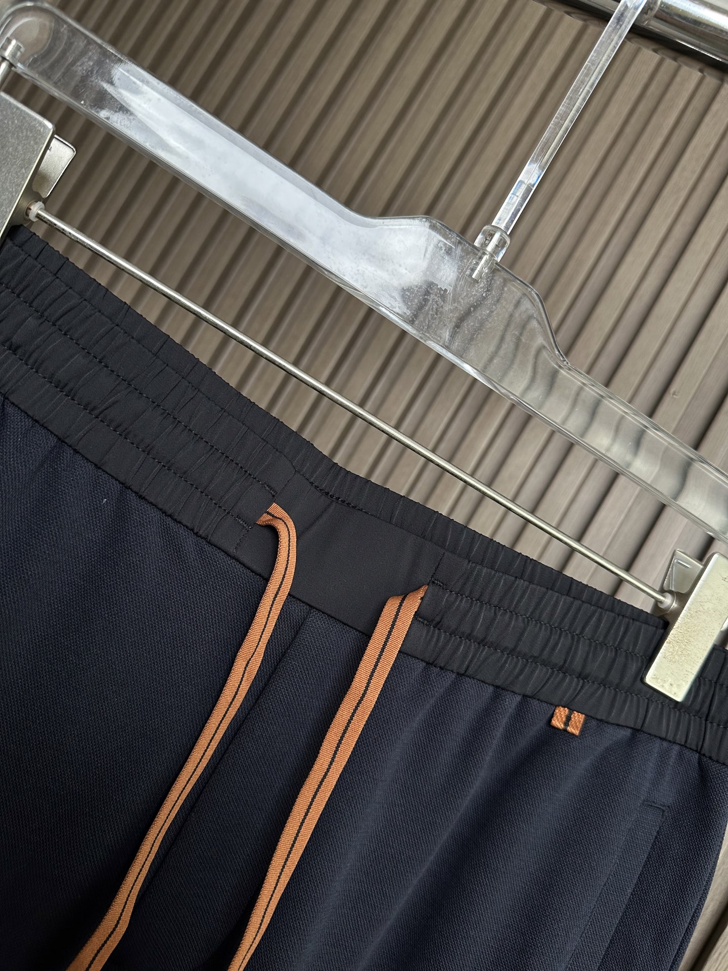 . ZZ杰尼亚26SS春夏新款休闲裤，高密度四面弹面料，布面平整挺括🈶性，抗皱不易变形 ，不易褪色，耐磨