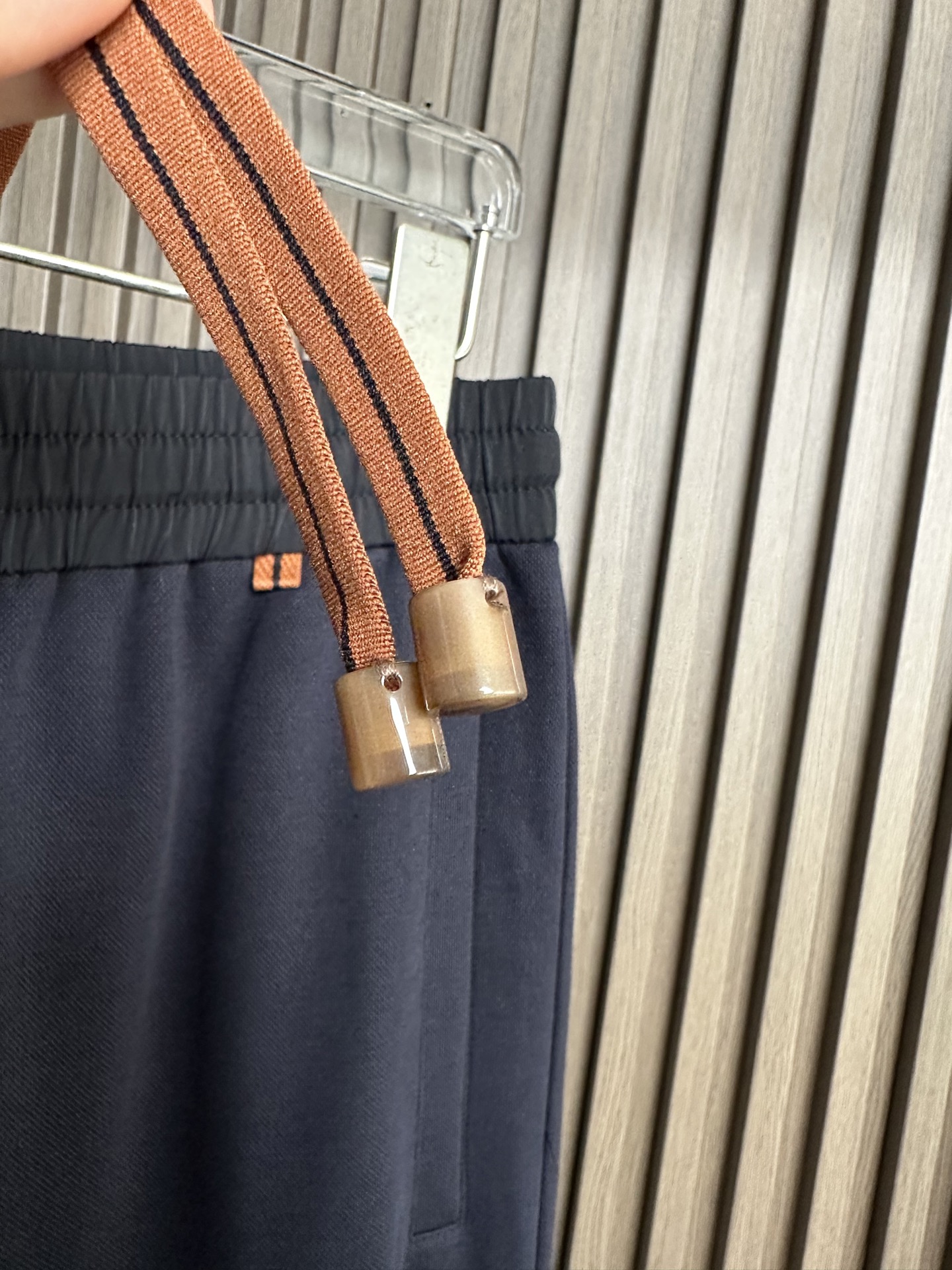 . ZZ杰尼亚26SS春夏新款休闲裤，高密度四面弹面料，布面平整挺括🈶性，抗皱不易变形 ，不易褪色，耐磨