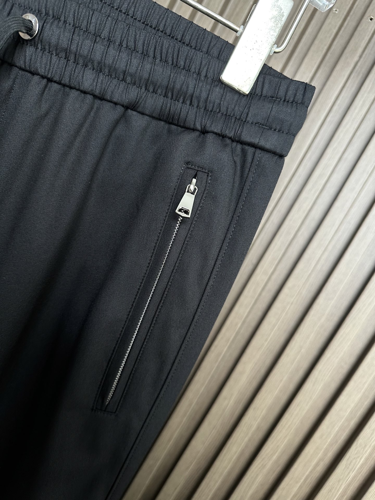 . （黑～）PD普家26SS春夏新款休闲裤，高密度涤纶平纹四面弹面料，布面平整挺括🈶性，抗皱不易变形 ，