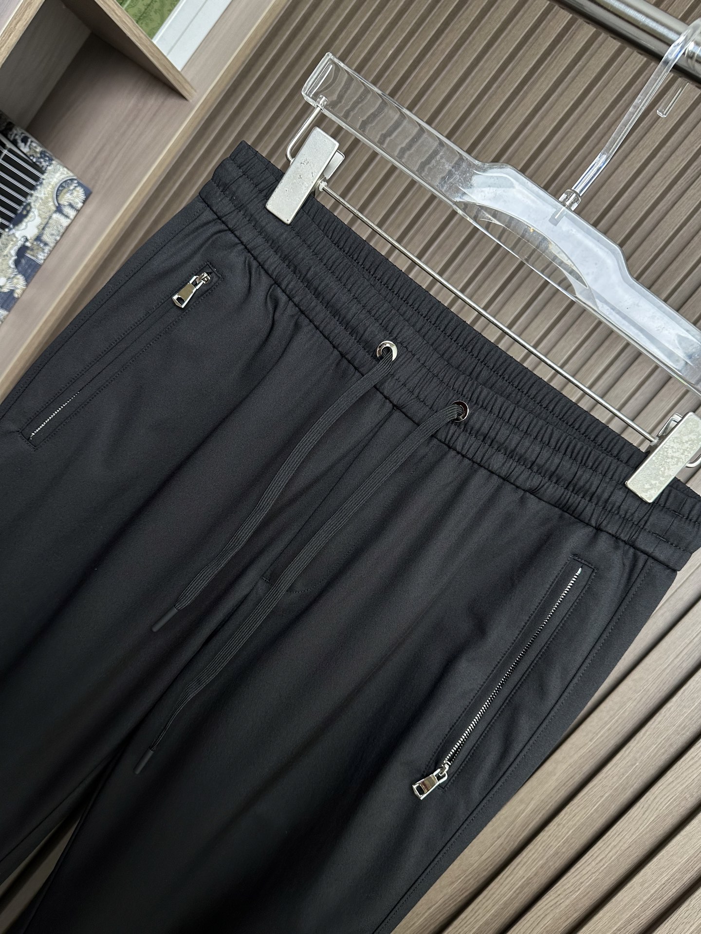 . （黑～）PD普家26SS春夏新款休闲裤，高密度涤纶平纹四面弹面料，布面平整挺括🈶性，抗皱不易变形 ，