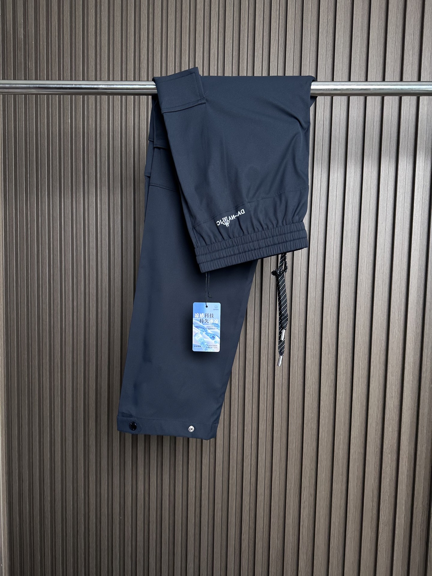 （藏蓝～）Mon蒙口26SS春夏休闲裤，高端品质，高级定制面料，舒适透气，版型时尚，适合各种搭配颜色：黑