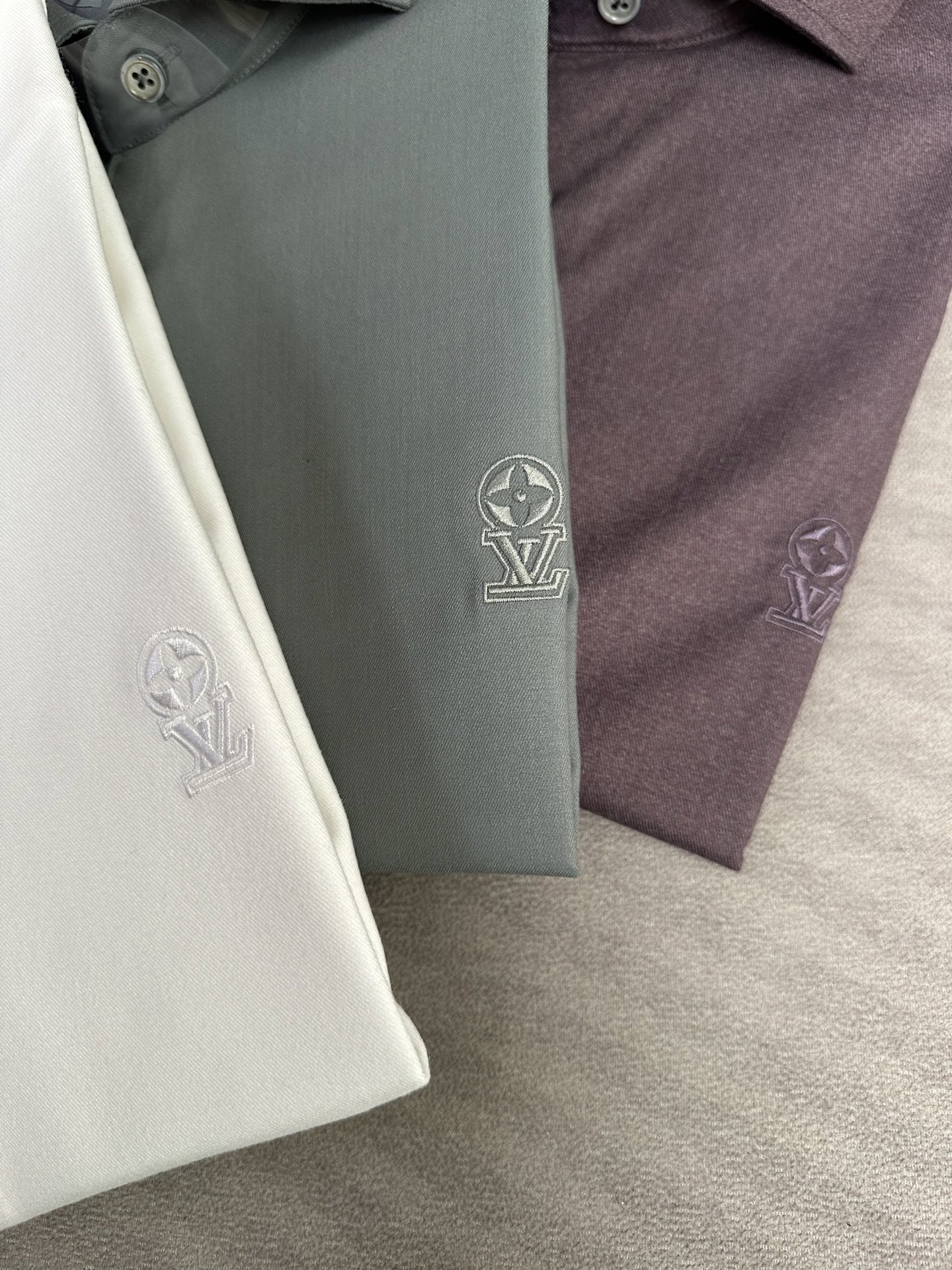 LV驴家26SS春夏新款长袖衬衫驴牌LV新款，商务绅士通勤款时尚又得体，百搭好驾驭长袖衬衫，在繁忙的都市