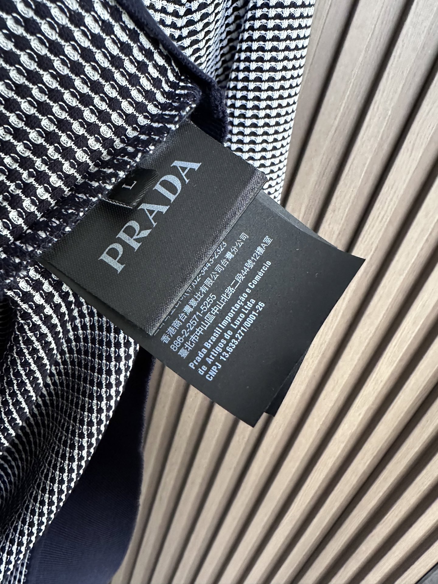 （藏蓝～）PRADA普拉达26SS春夏新款竖条提花起脚短袖 原版定制 面料选用进口彩柔棉 轻薄透气 上身