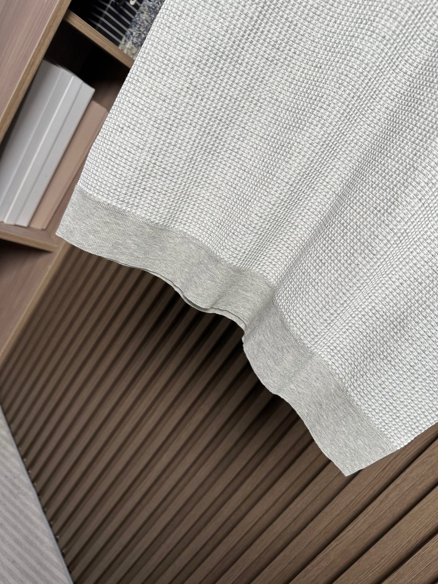 （浅灰～）PRADA普拉达26SS春夏新款竖条提花起脚短袖 原版定制 面料选用进口彩柔棉 轻薄透气 上身