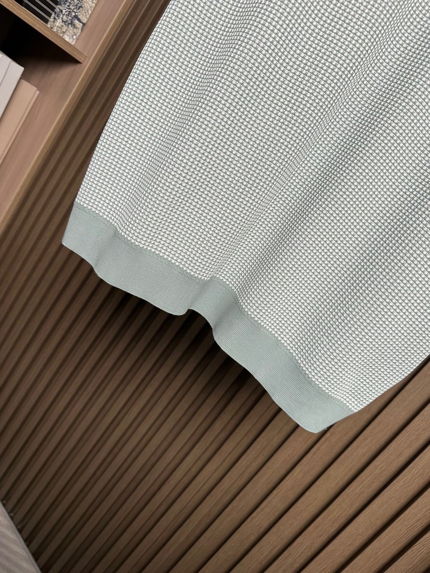 （豆绿～）PRADA普拉达26SS春夏新款竖条提花起脚短袖 原版定制 面料选用进口彩柔棉 轻薄透气 上身