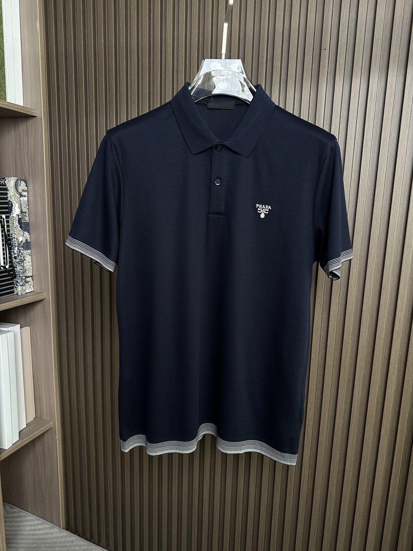 🔥（藏蓝～）PRADA普拉达26SS春夏起脚色织Polo 手感舒适 原版定制 高端大气 胸前刺绣品牌lo