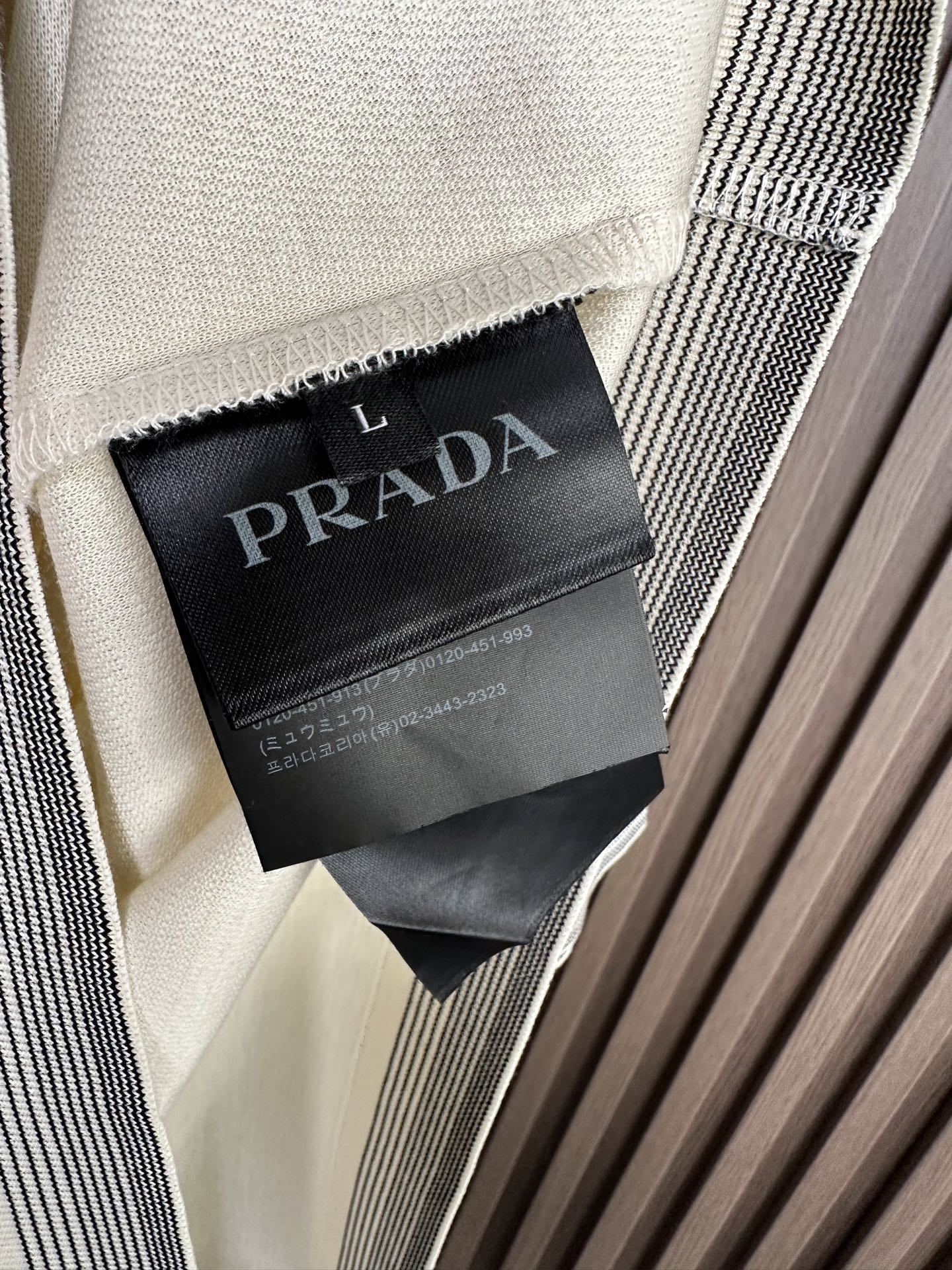 🔥（米白～）PRADA普拉达26SS春夏起脚色织Polo 手感舒适 原版定制 高端大气 胸前刺绣品牌lo