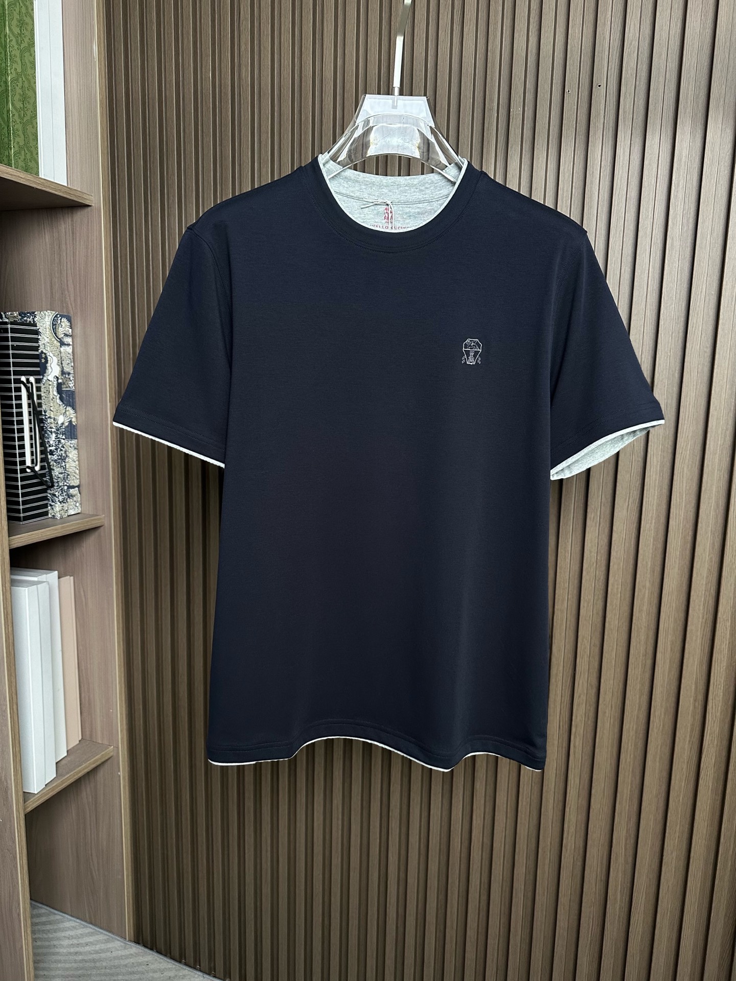 （藏蓝色～）BC家26SS春夏短袖（两色叠加领口，袖口设计） 这款短袖面料采用32支双股新疆长绒棉紧密圆