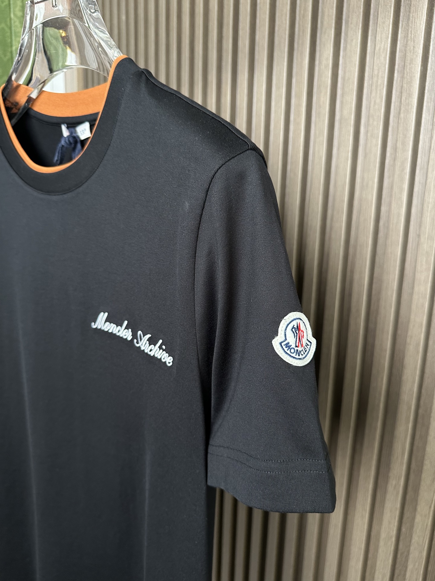 150. MONCLER2026春夏短袖（领口拼接棕色🏾双层设计） MONCLER这款短袖面料采用32支