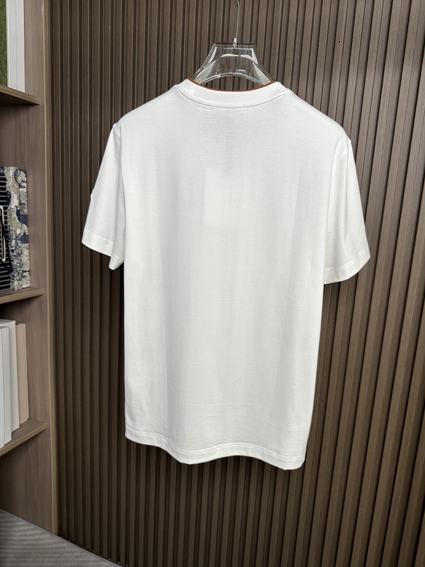 MONCLER2026春夏短袖（领口拼接棕色🏾双层设计） MONCLER这款短袖面料采用32支双股新疆长
