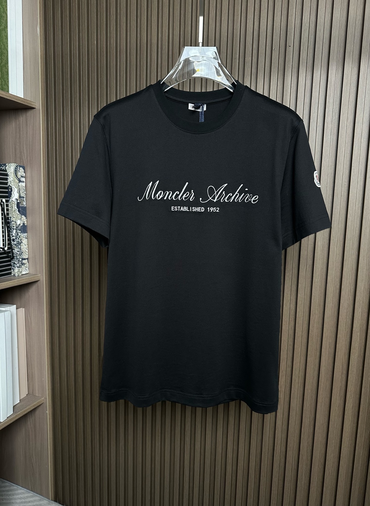 MONCLER2026春夏短袖（领口拼接棕色🏾双层设计） MONCLER这款短袖面料采用32支双股新疆长