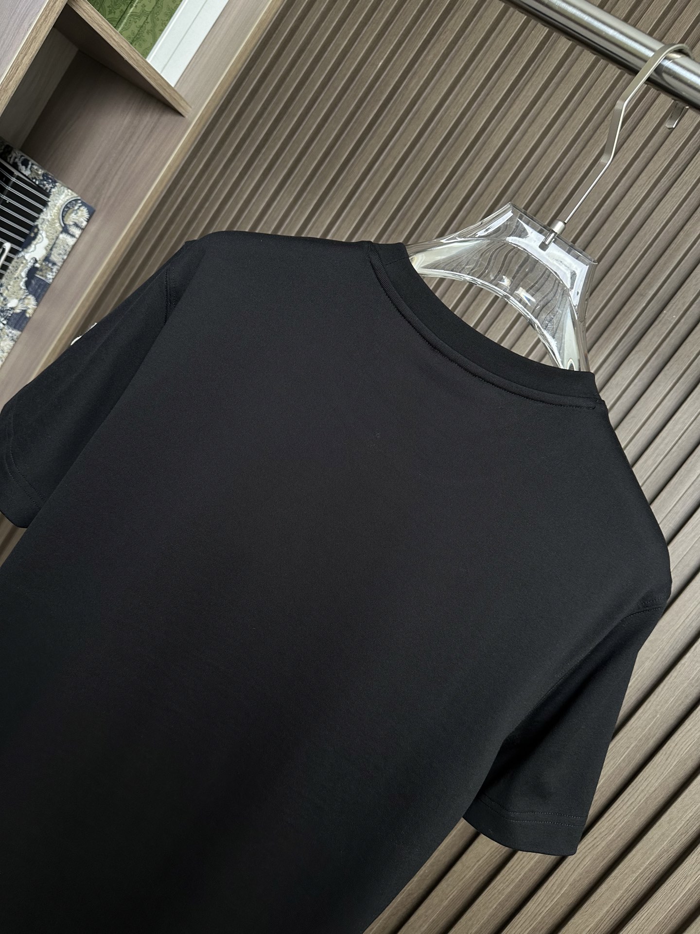MONCLER2026春夏短袖（领口拼接棕色🏾双层设计） MONCLER这款短袖面料采用32支双股新疆长