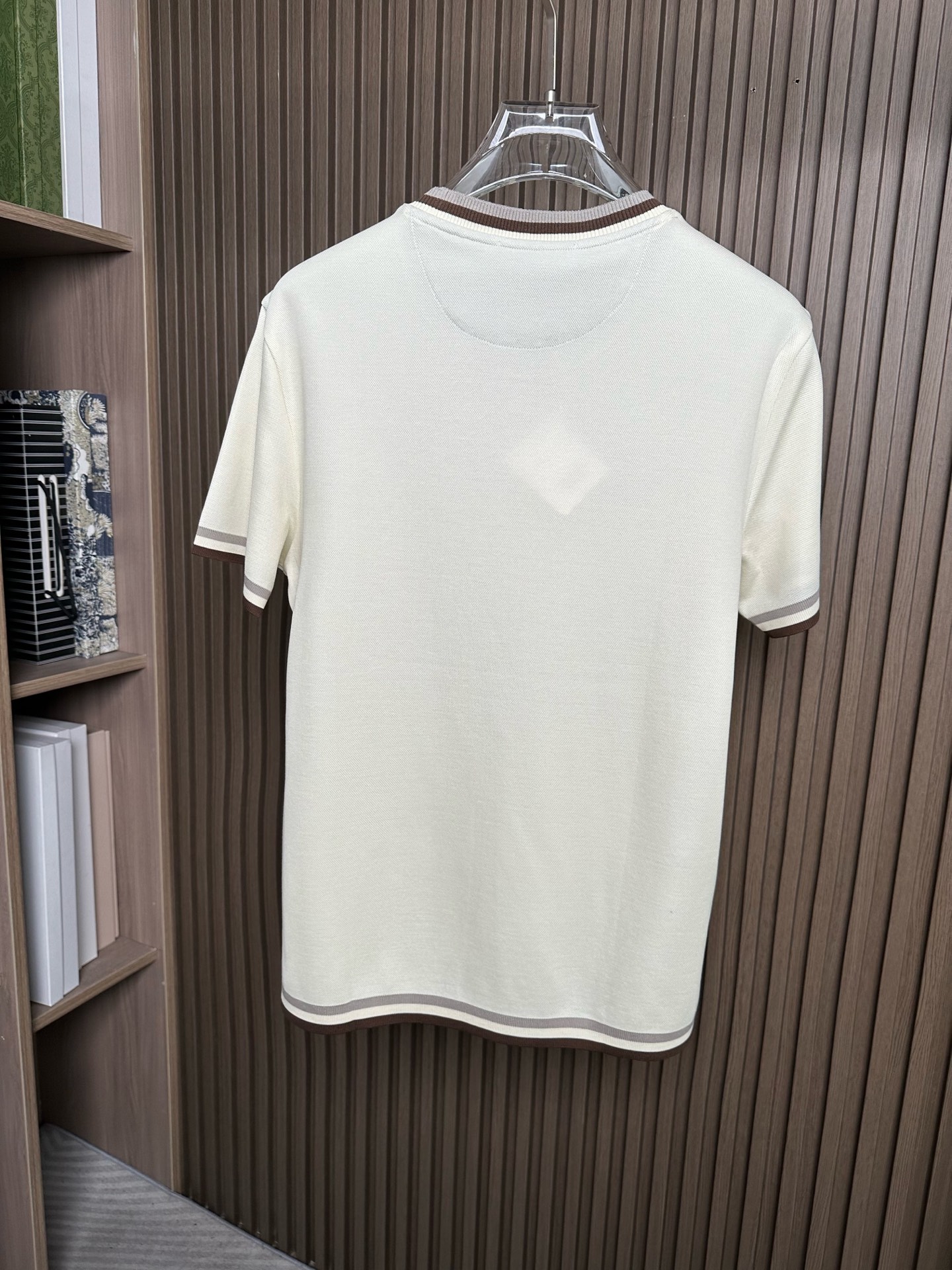 （杏色～）BC家26SS春夏短袖（两色叠加领口，袖口设计） 这款短袖面料采用32支双股新疆长绒棉紧密圆领