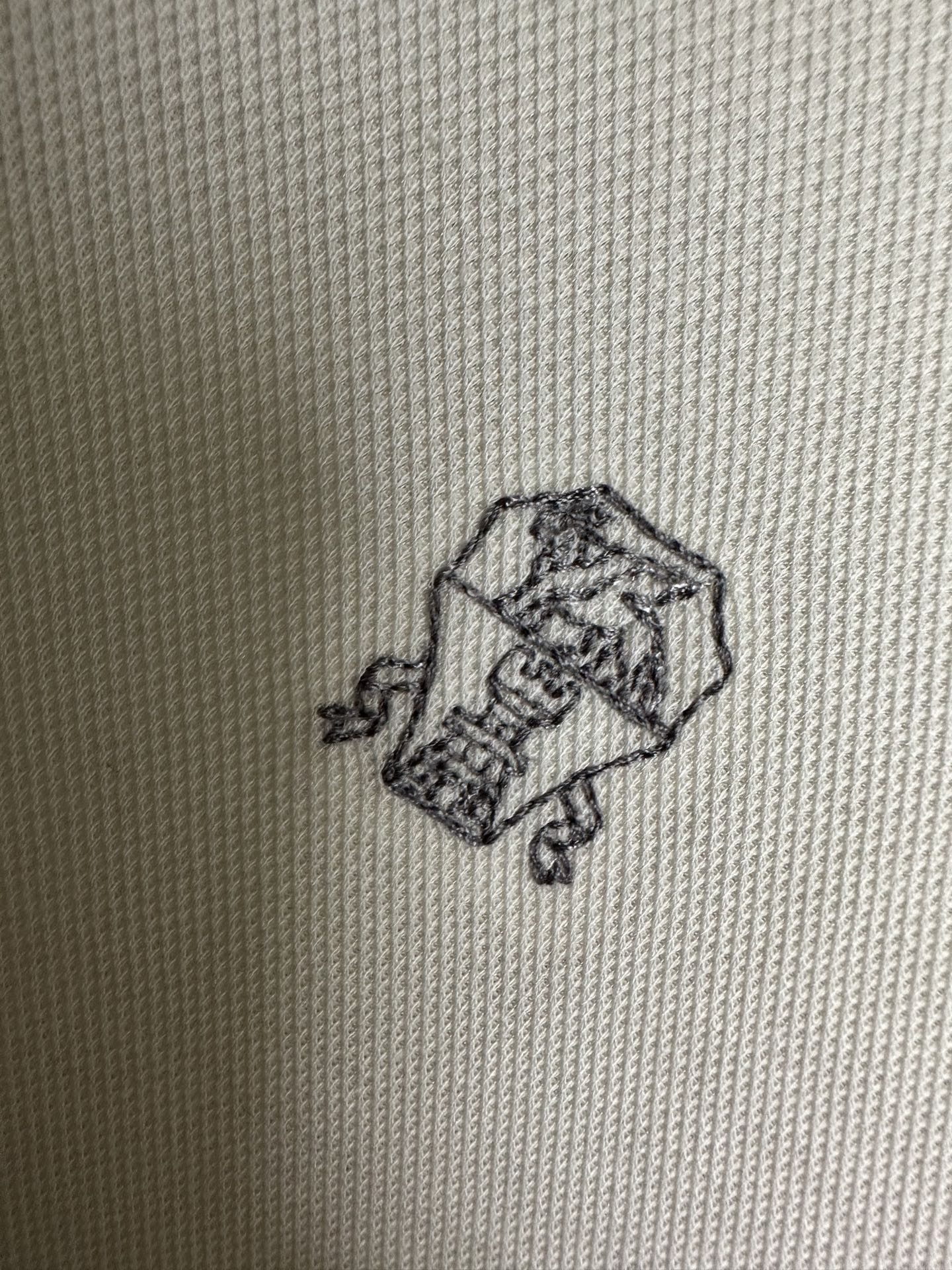 （杏色～）BC家26SS春夏短袖（两色叠加领口，袖口设计） 这款短袖面料采用32支双股新疆长绒棉紧密圆领
