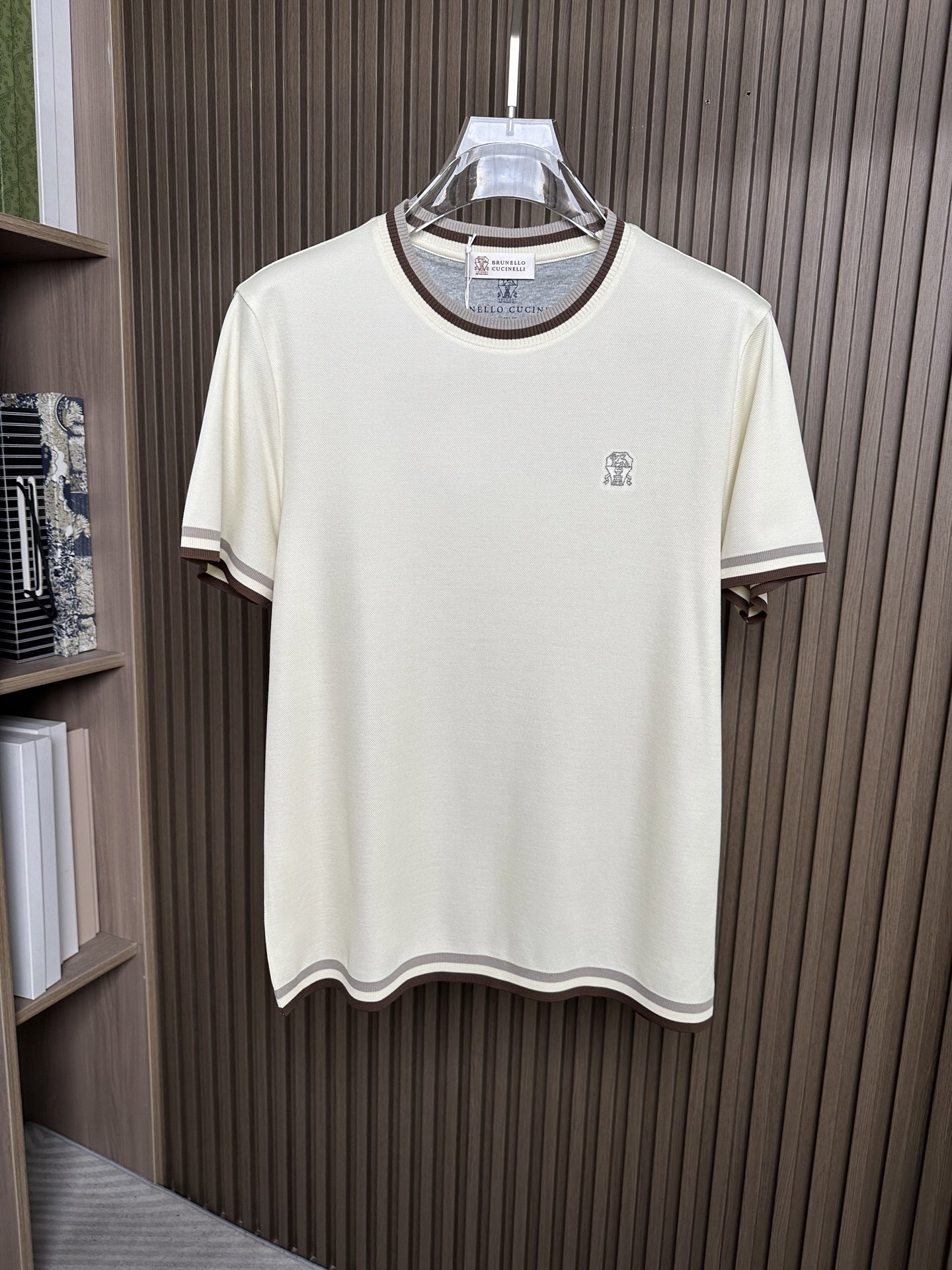 （杏色～）BC家26SS春夏短袖（两色叠加领口，袖口设计） 这款短袖面料采用32支双股新疆长绒棉紧密圆领