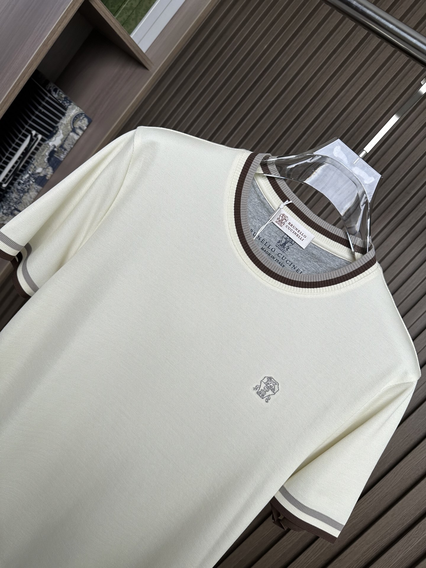（杏色～）BC家26SS春夏短袖（两色叠加领口，袖口设计） 这款短袖面料采用32支双股新疆长绒棉紧密圆领
