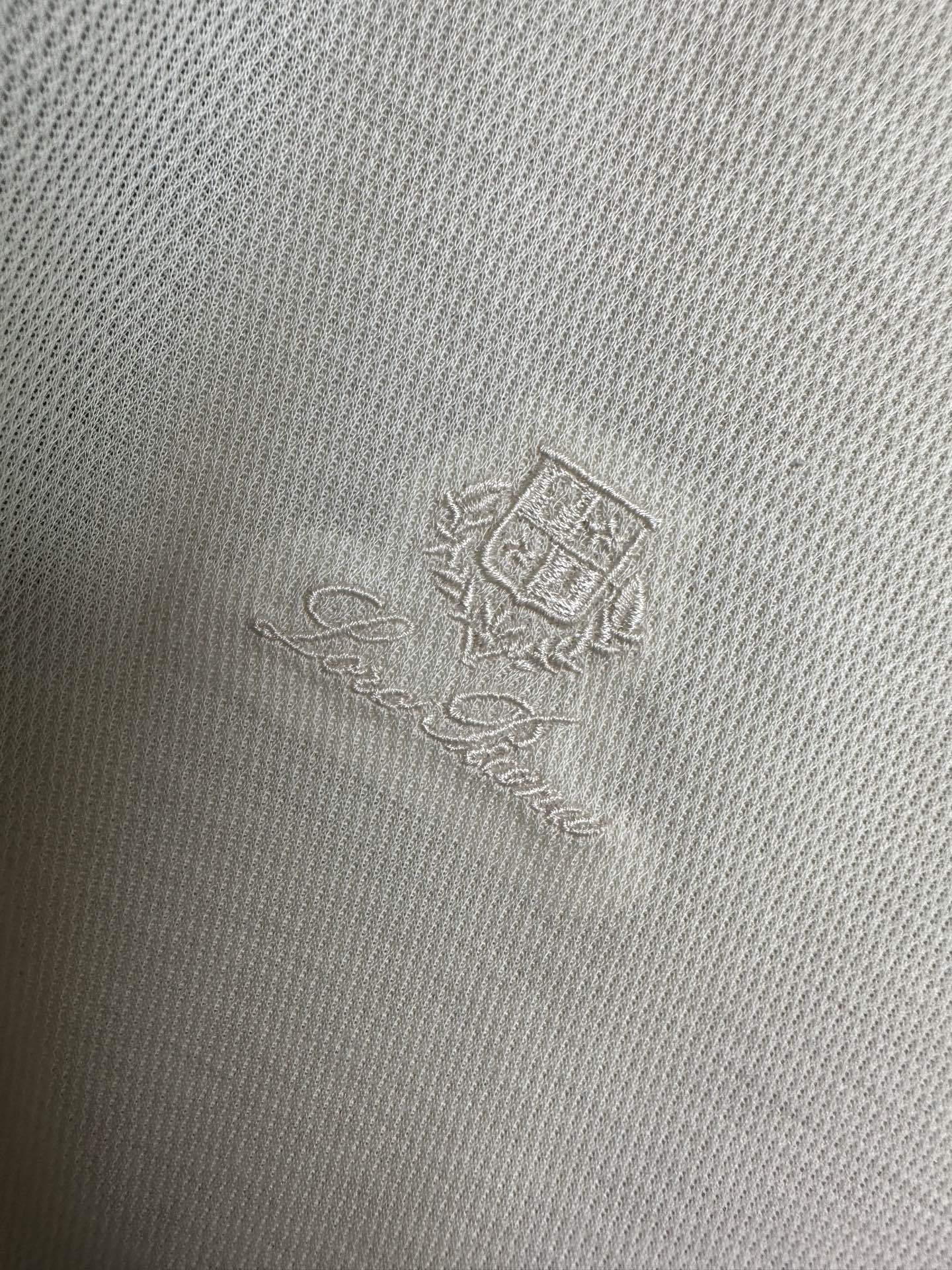 （米黄～）Loro piana 诺悠翩雅26SS春夏新款短袖 原版定制 面料选用双股丝光长绒棉 轻薄透气