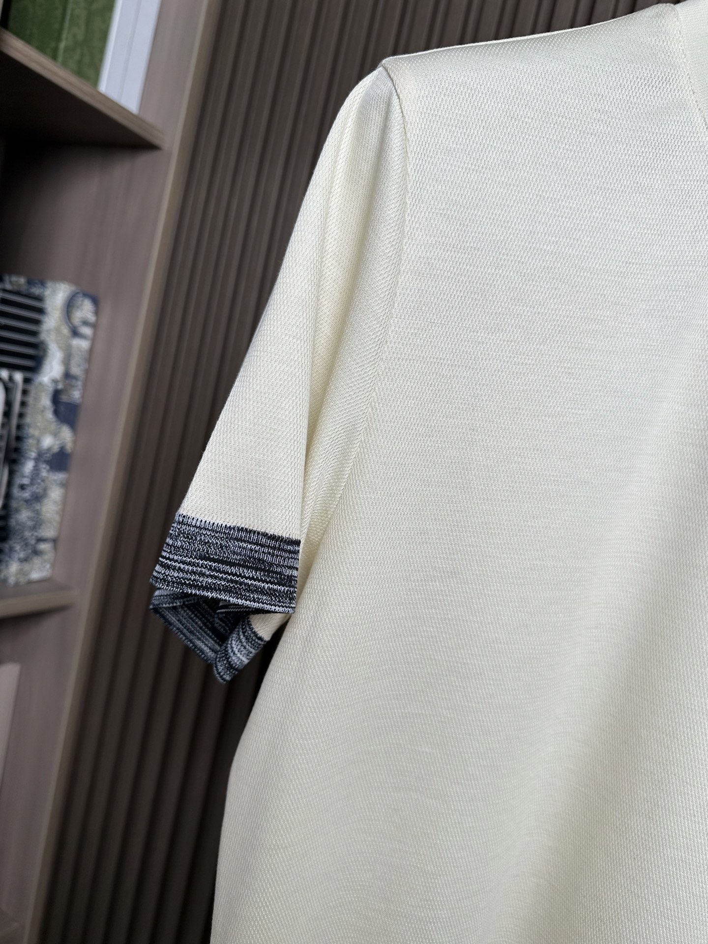 （米黄～）Loro piana 诺悠翩雅26SS春夏新款短袖 原版定制 面料选用双股丝光长绒棉 轻薄透气