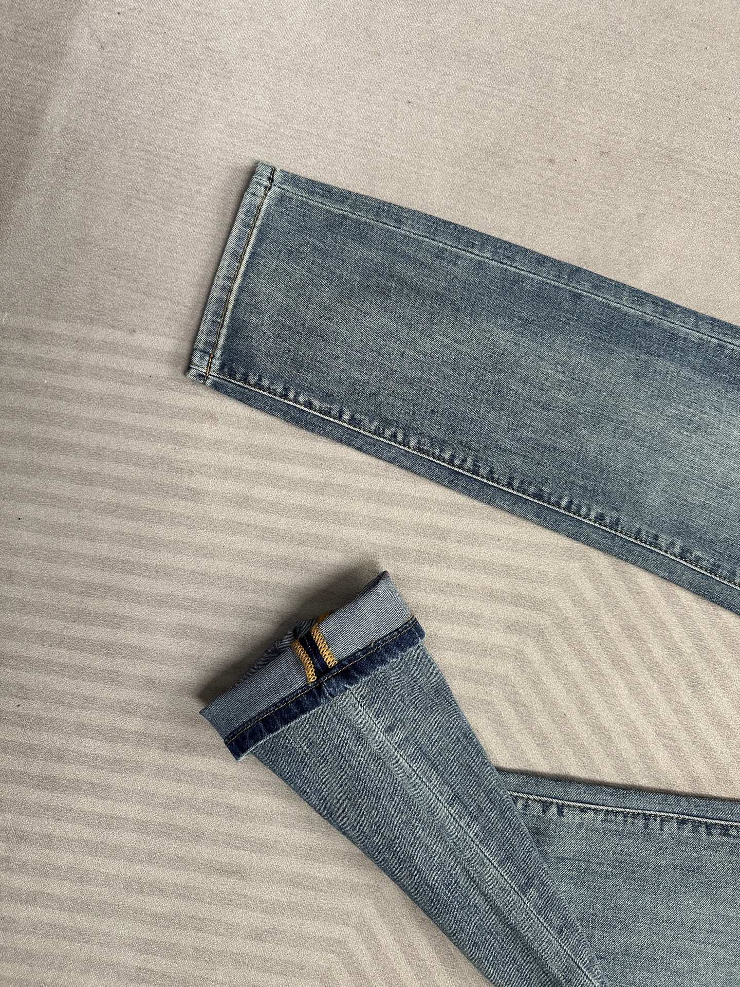 🔥Burberry 巴宝莉26SS春夏新款牛仔裤，直筒款，面料精选高弹牛仔面料 轻薄柔软舒适 定制高端五