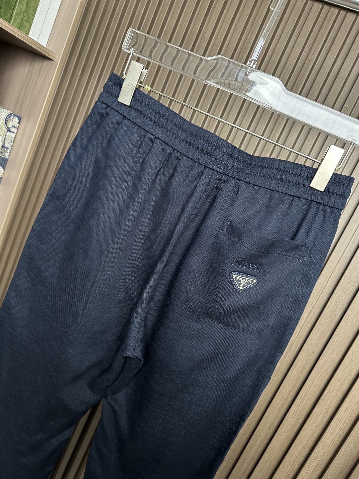 （藏蓝～）爆款🔥PRADA普拉达26SS春夏新款麻棉休闲裤 手感细腻舒适 经典百搭款 定制五金 绝对爆款