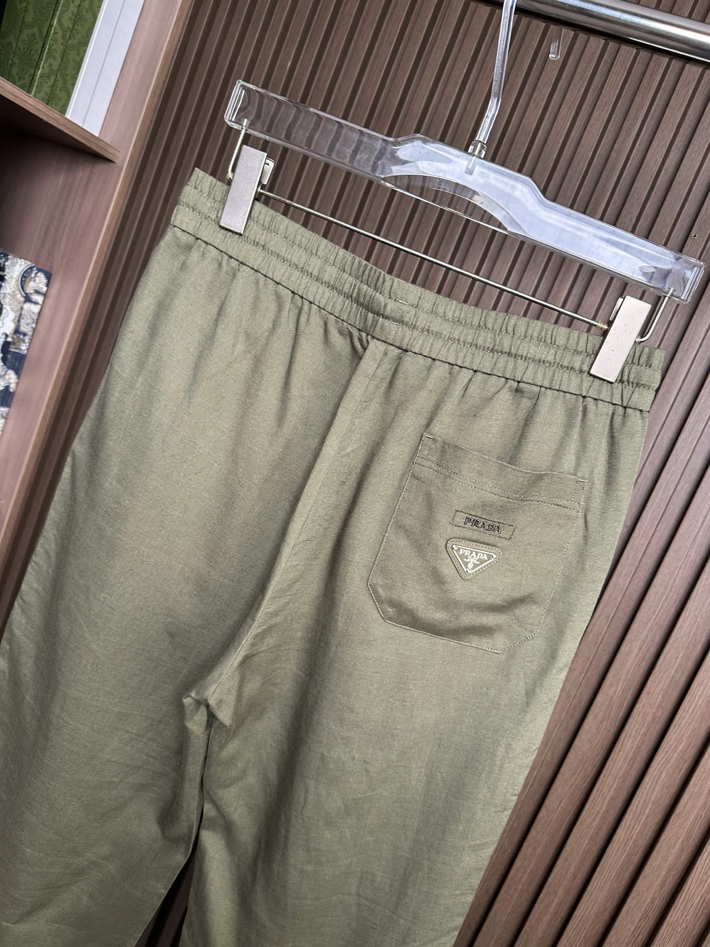 （绿～）爆款🔥PRADA普拉达26SS春夏新款麻棉休闲裤 手感细腻舒适 经典百搭款 定制五金 绝对爆款 