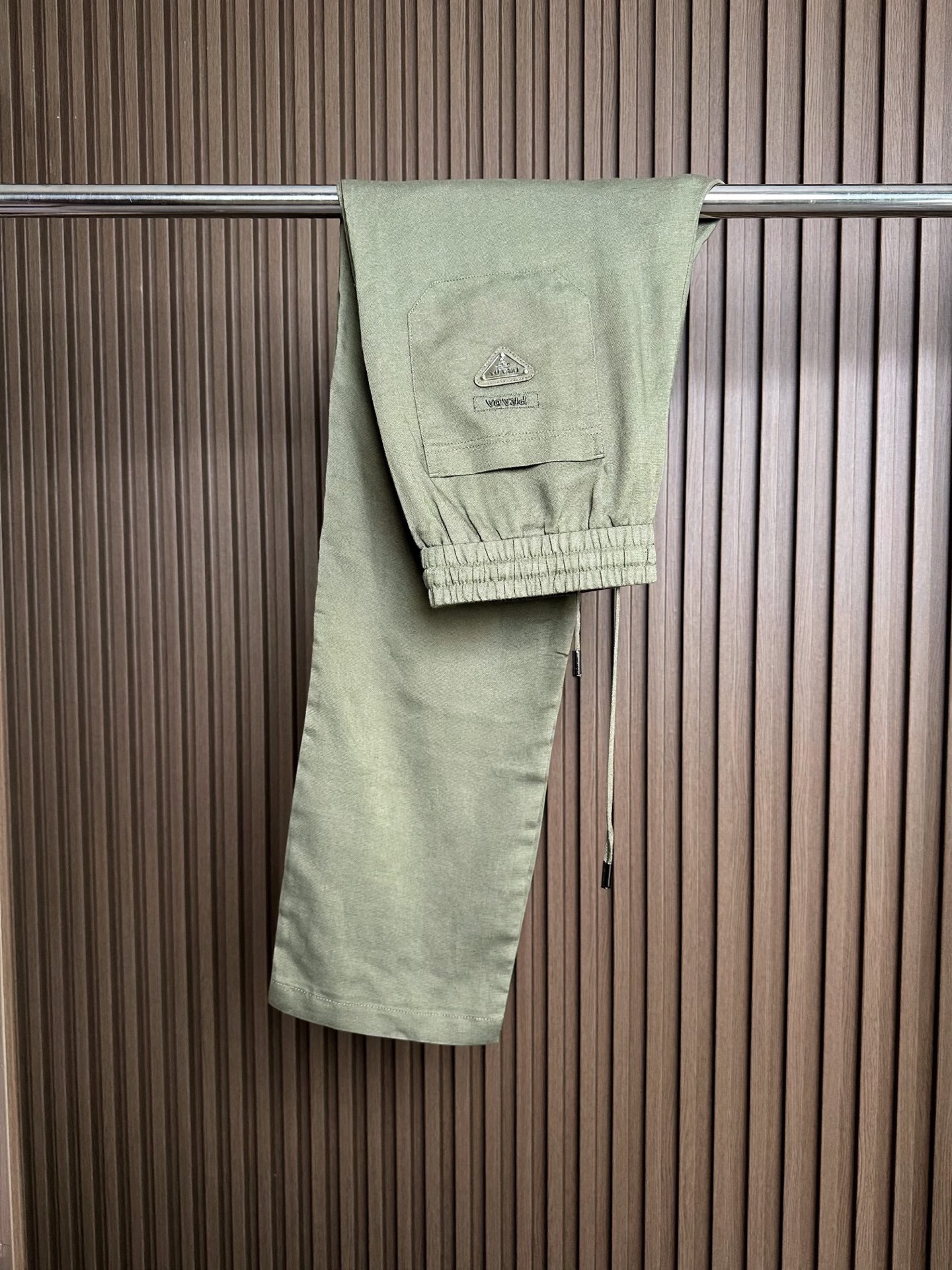 （绿～）爆款🔥PRADA普拉达26SS春夏新款麻棉休闲裤 手感细腻舒适 经典百搭款 定制五金 绝对爆款 