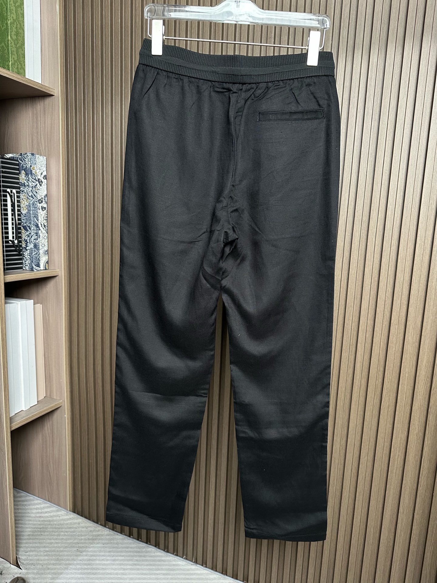 （黑色～）loro Piana诺悠翩雅26SS早春新品轻奢亚麻裤 把高级感穿在日常甄选高支面料，触感软糯