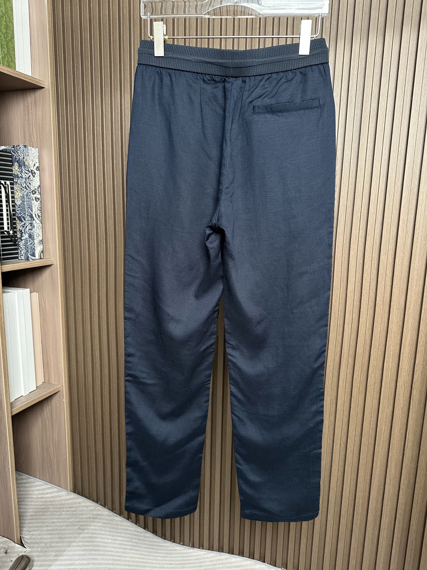 （藏蓝～）loro Piana诺悠翩雅26SS早春新品轻奢亚麻裤 把高级感穿在日常甄选高支面料，触感软糯