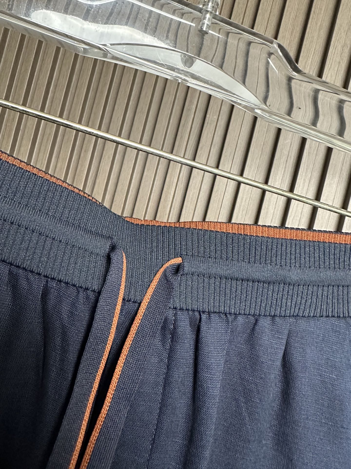 （藏蓝～）loro Piana诺悠翩雅26SS早春新品轻奢亚麻裤 把高级感穿在日常甄选高支面料，触感软糯