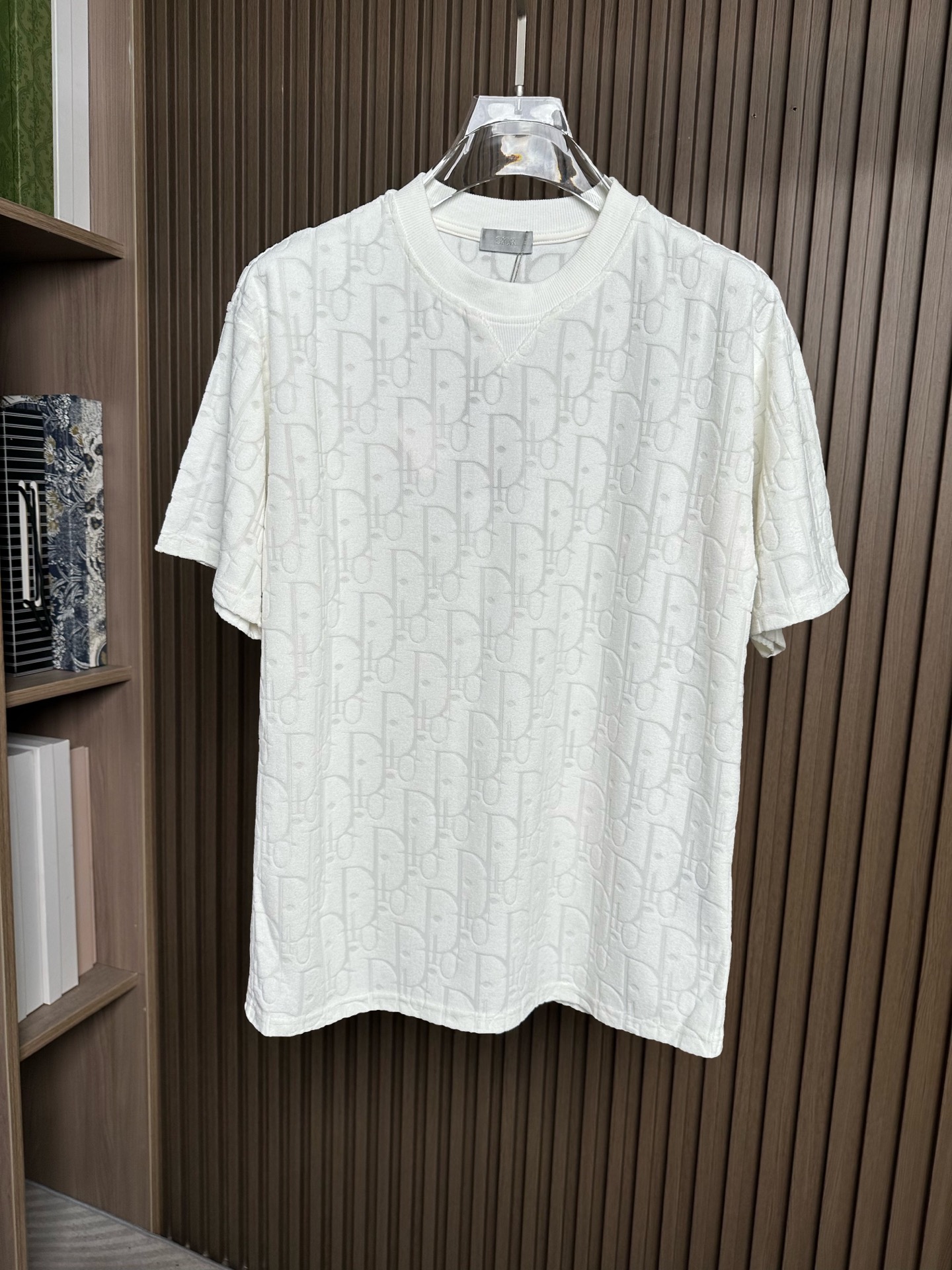 NO:836526,P Clothes 185 pants (white top ~) high-end quality couple style DIOR Dior 2026ss new product classic versatile short-sleeved shorts velvet jacquard loog suit, silky smooth fabrics are upgraded simultaneously. Welcome to order colors black, white, blue sizes XS-L (pay attention to details. Customized fabrics), dior, dior, T-shirt,19860909P衣服185 裤子（白色上衣～）高端品質 情侶款  DIOR 迪奥 2026ss新品 经典百搭款短袖短褲天鵝絨提花loog套裝,手感丝滑面料同步升级.歡迎訂購 顏色黑色,白色,蓝色 尺碼XS-L（注意细节.定制面料）,,dior,dior,T-shirt,,Men's clothing